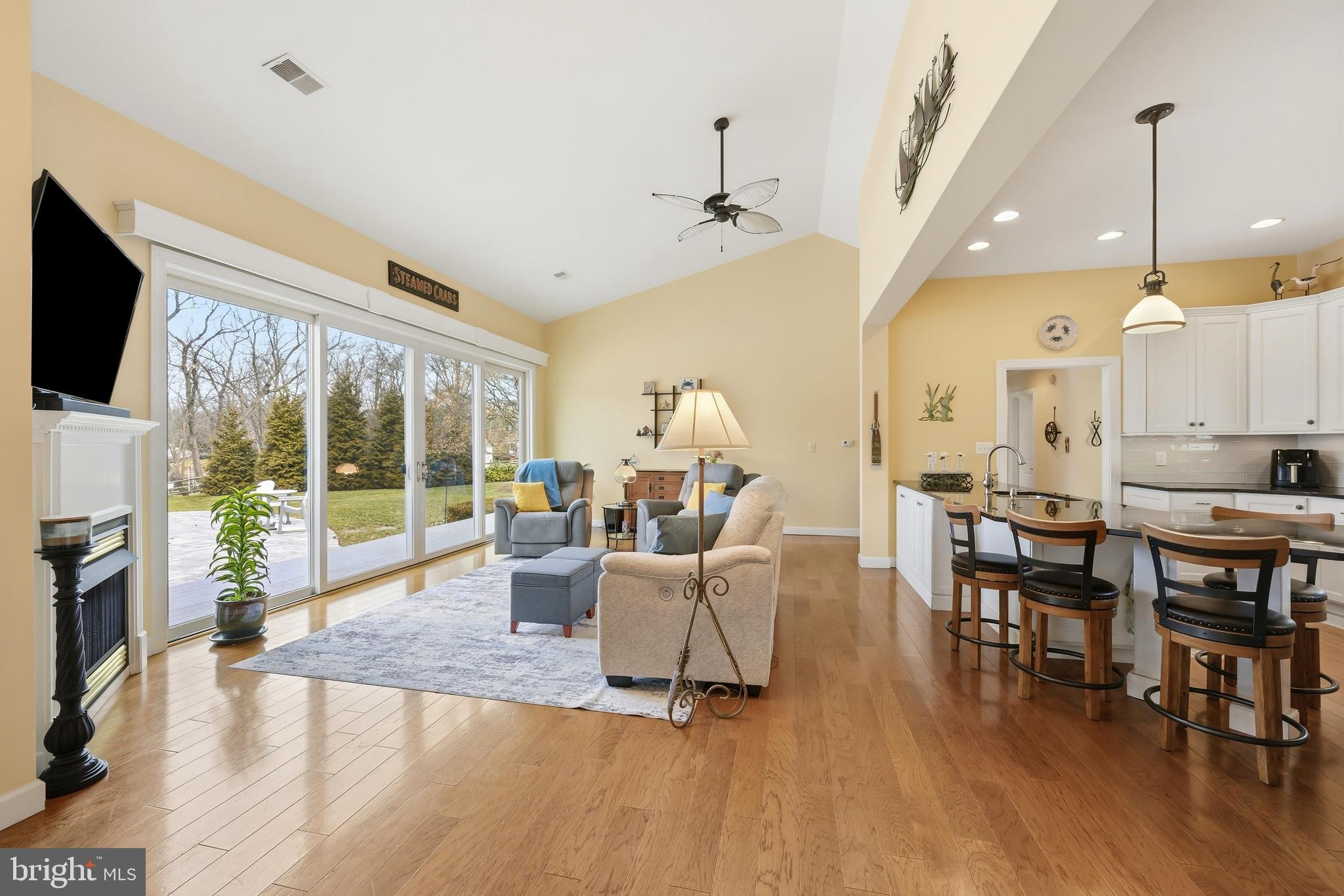 QUEEN ANNE ACRES - Residential