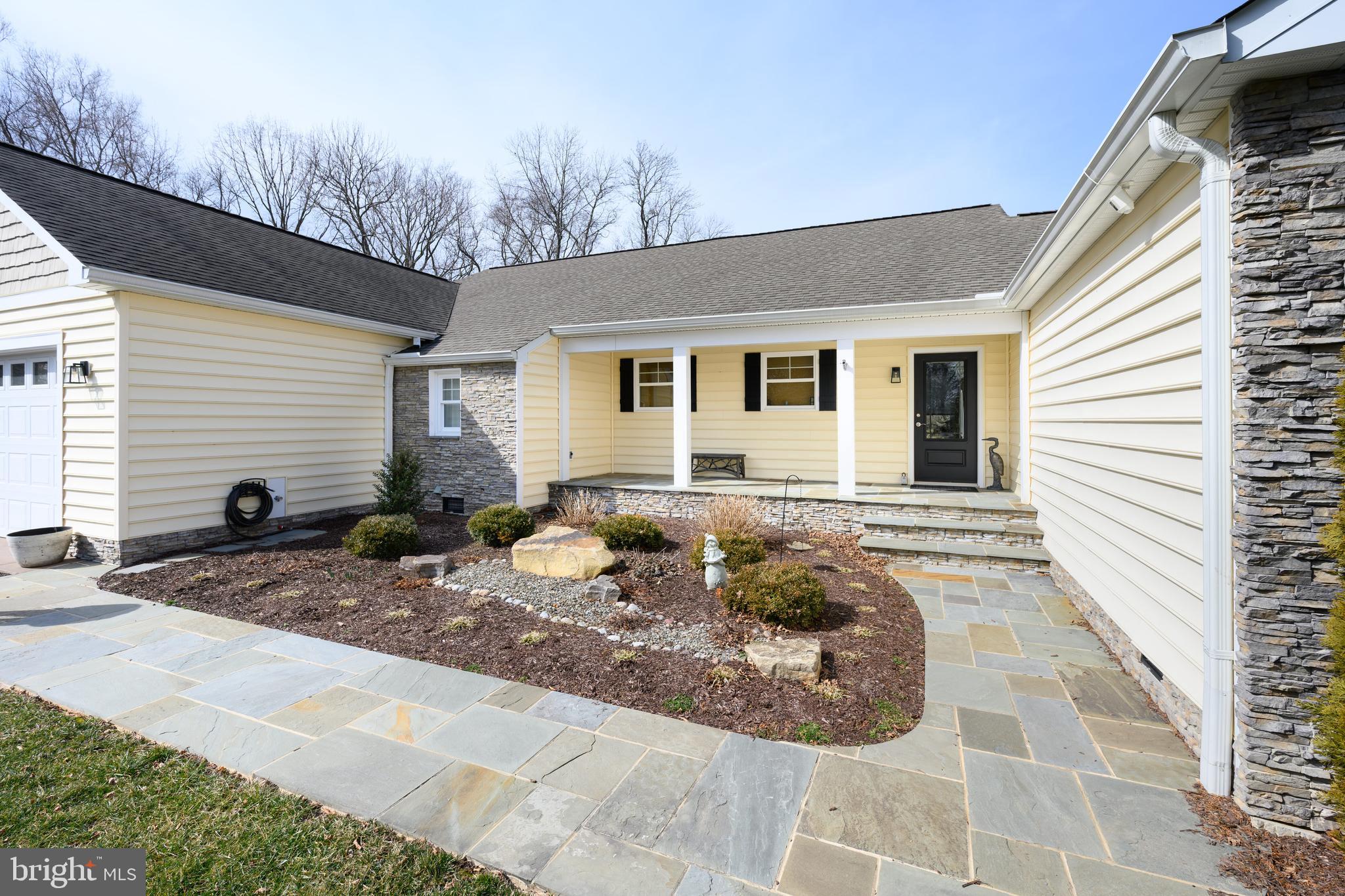 QUEEN ANNE ACRES - Residential