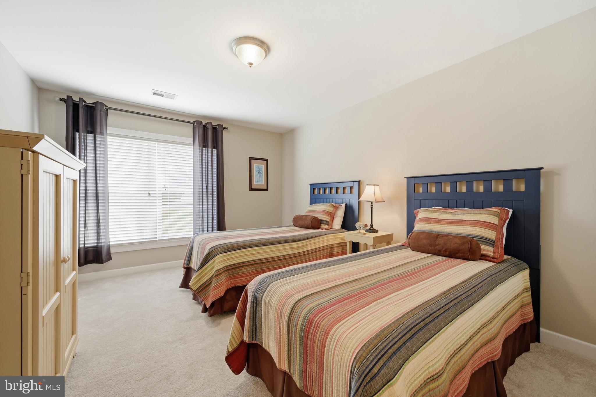 QUEEN ANNE ACRES - Residential