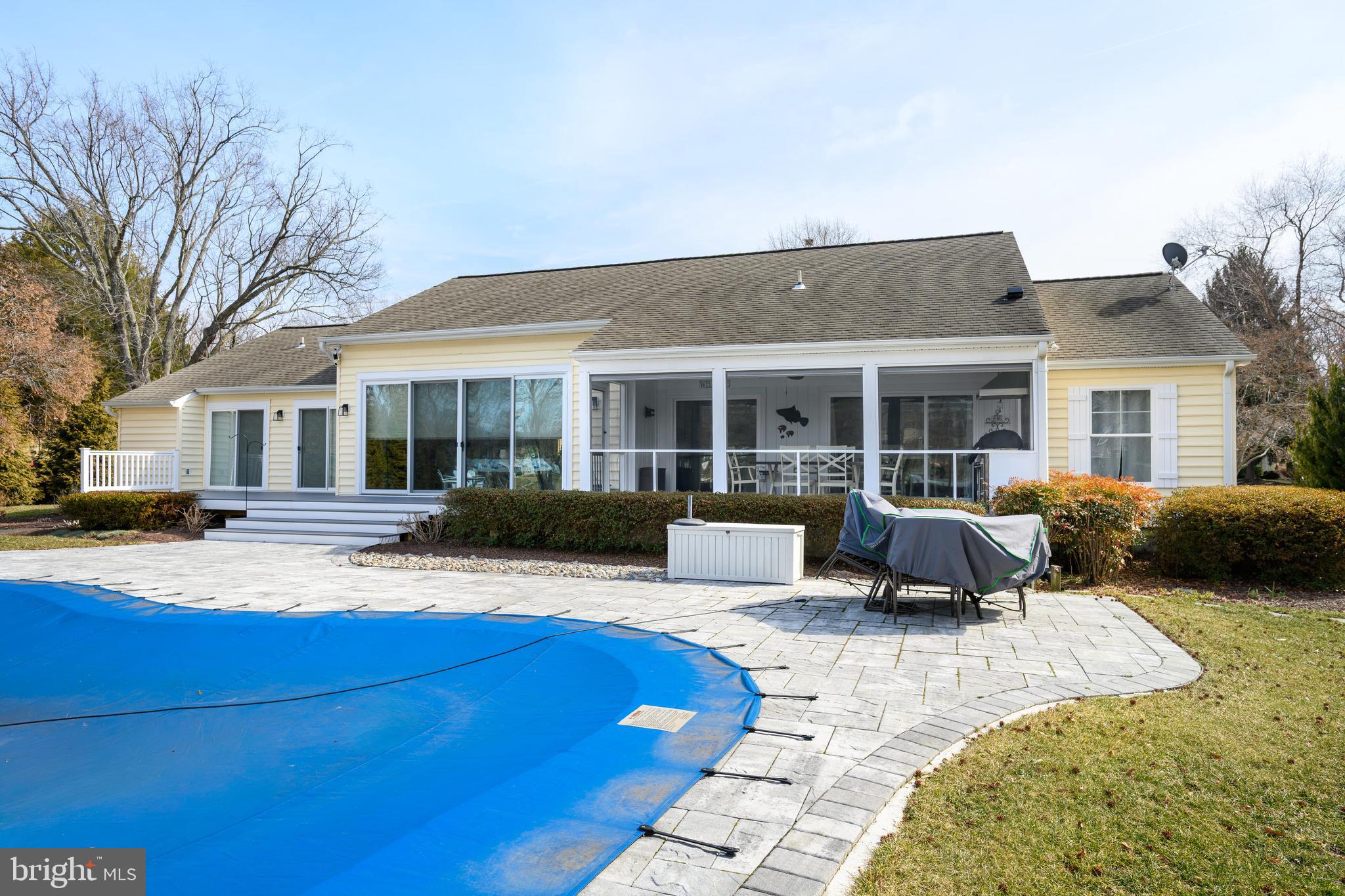 QUEEN ANNE ACRES - Residential