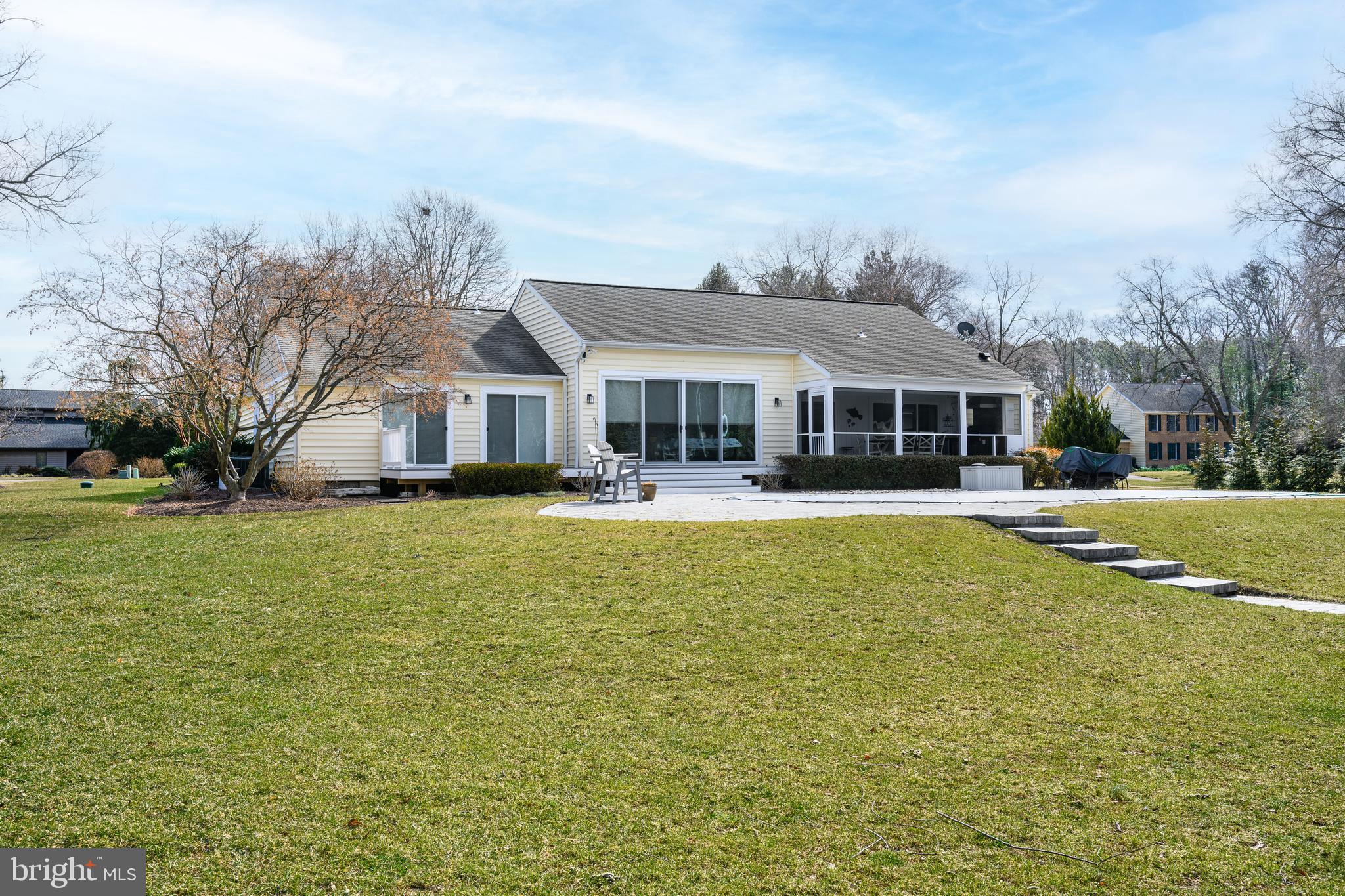 QUEEN ANNE ACRES - Residential