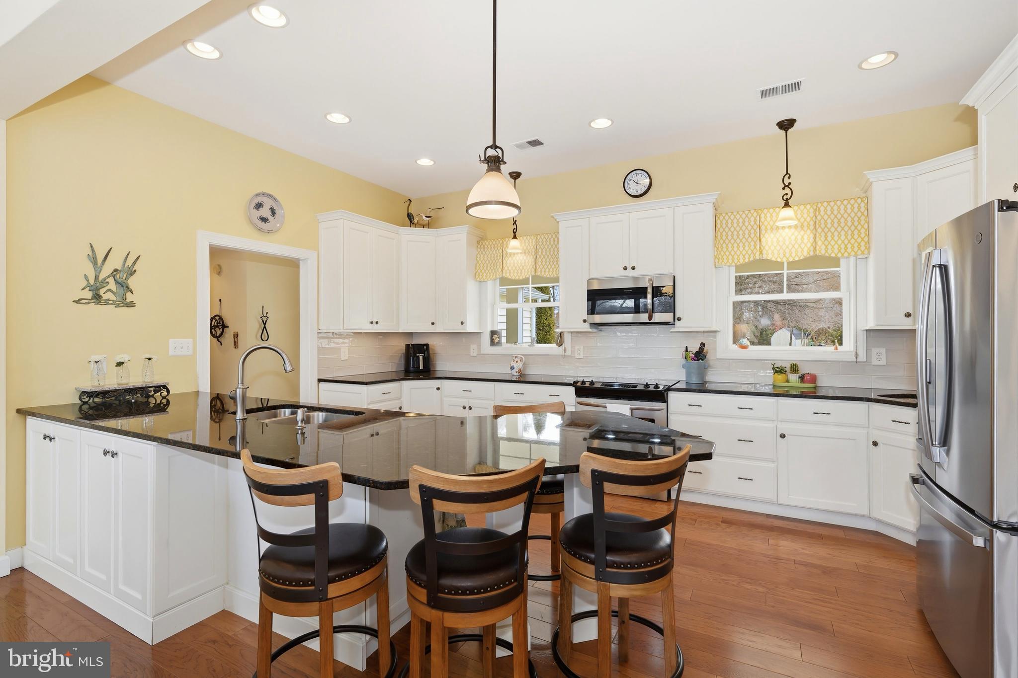 QUEEN ANNE ACRES - Residential