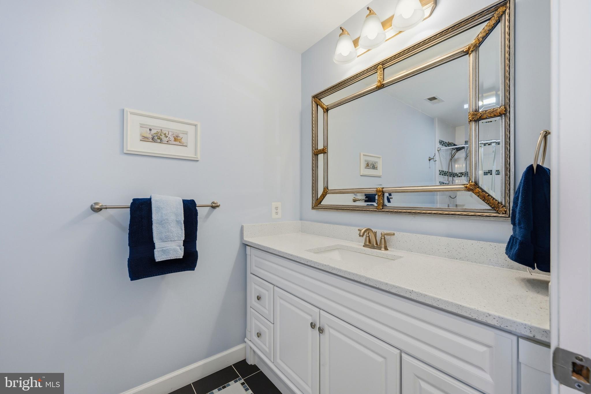 QUEEN ANNE ACRES - Residential