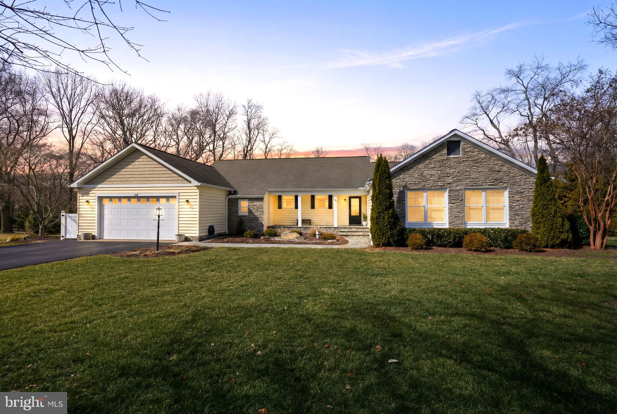 QUEEN ANNE ACRES - Residential