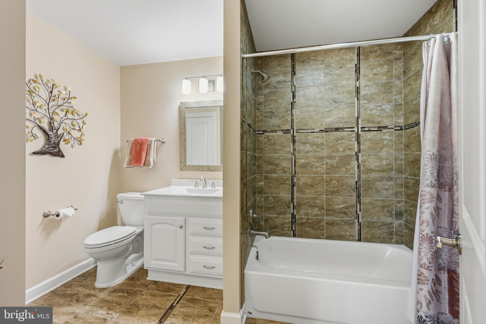 QUEEN ANNE ACRES - Residential