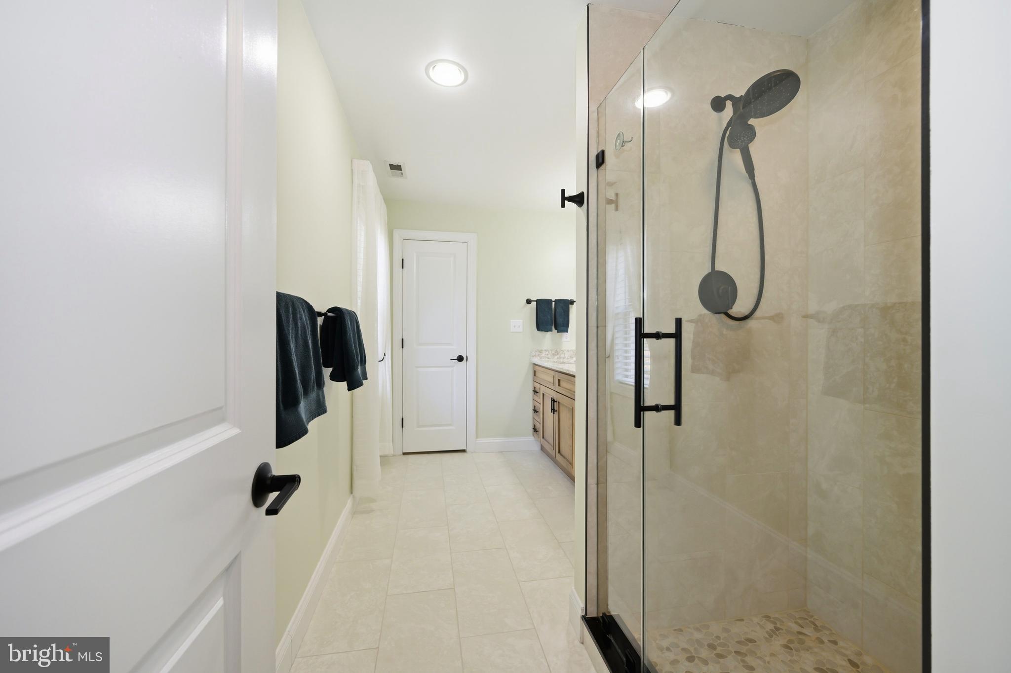 QUEEN ANNE ACRES - Residential