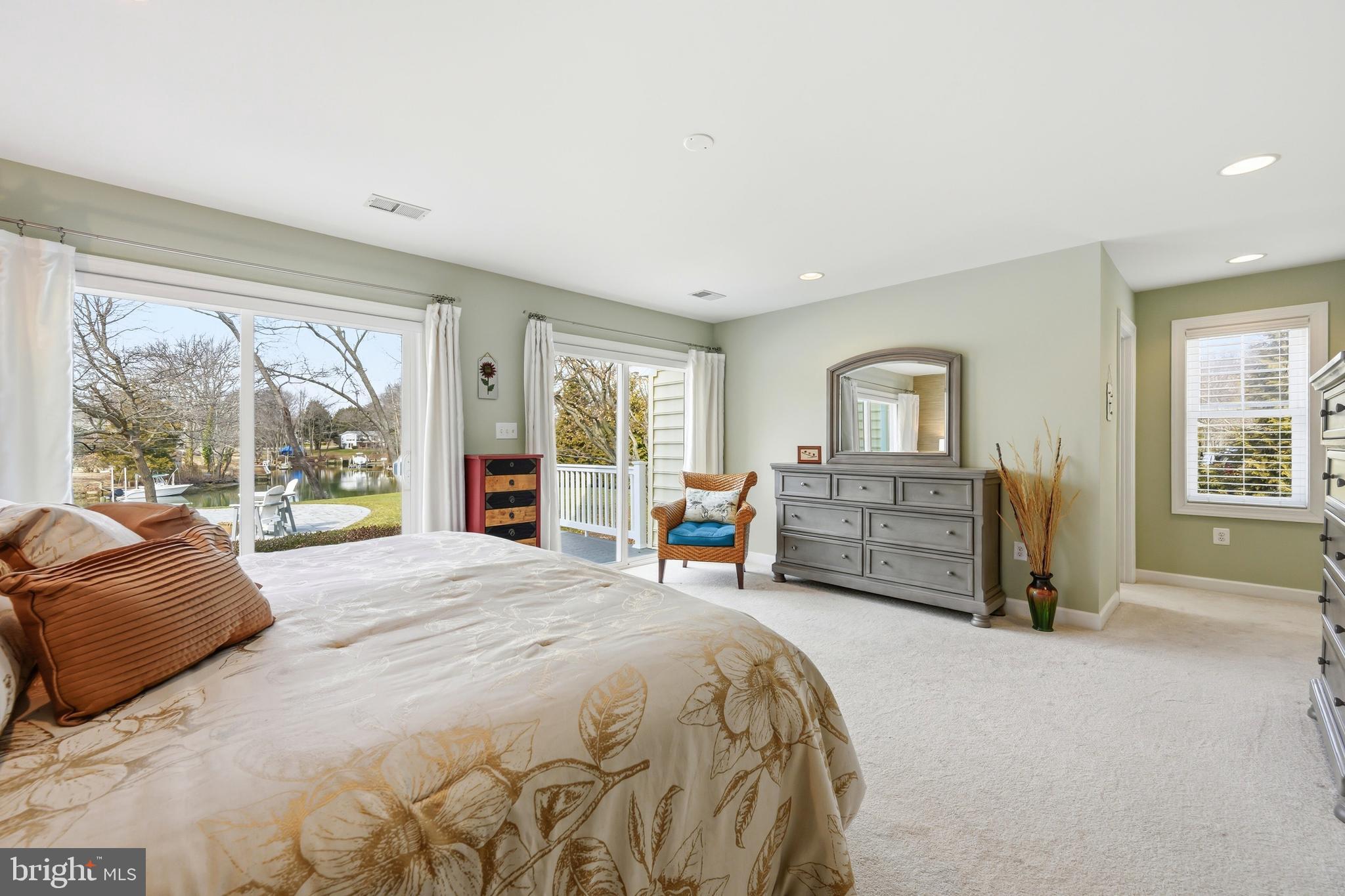 QUEEN ANNE ACRES - Residential