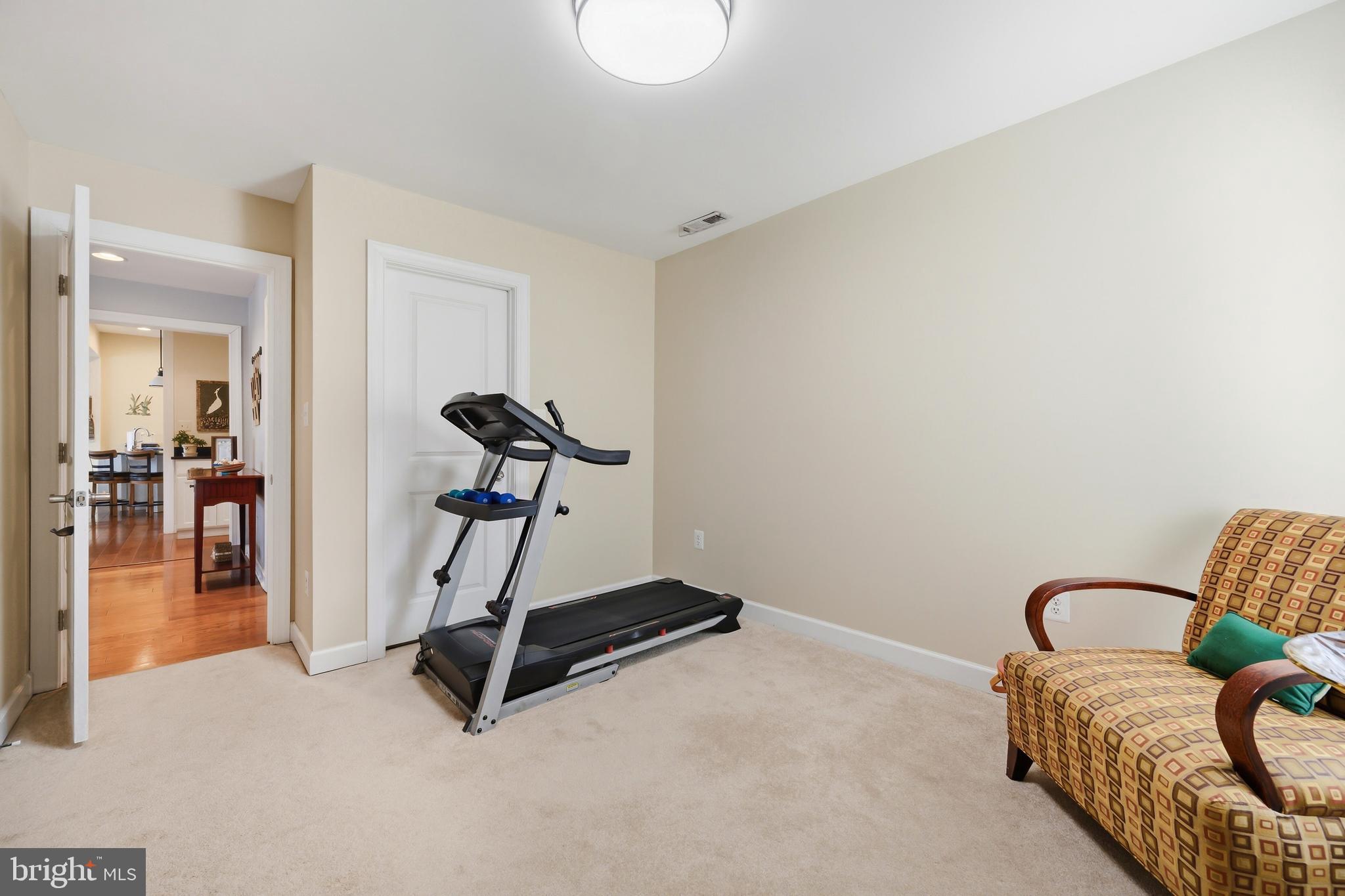 QUEEN ANNE ACRES - Residential