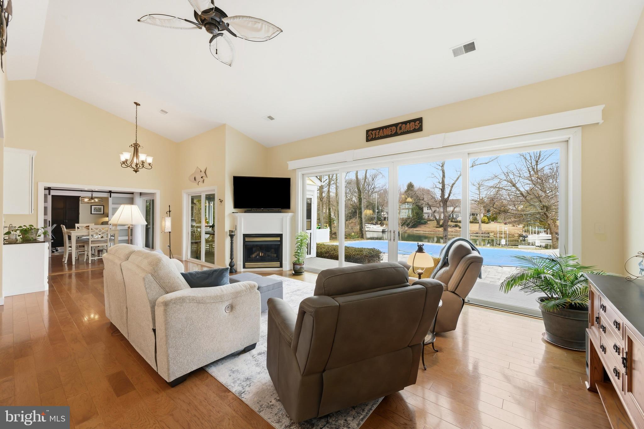 QUEEN ANNE ACRES - Residential