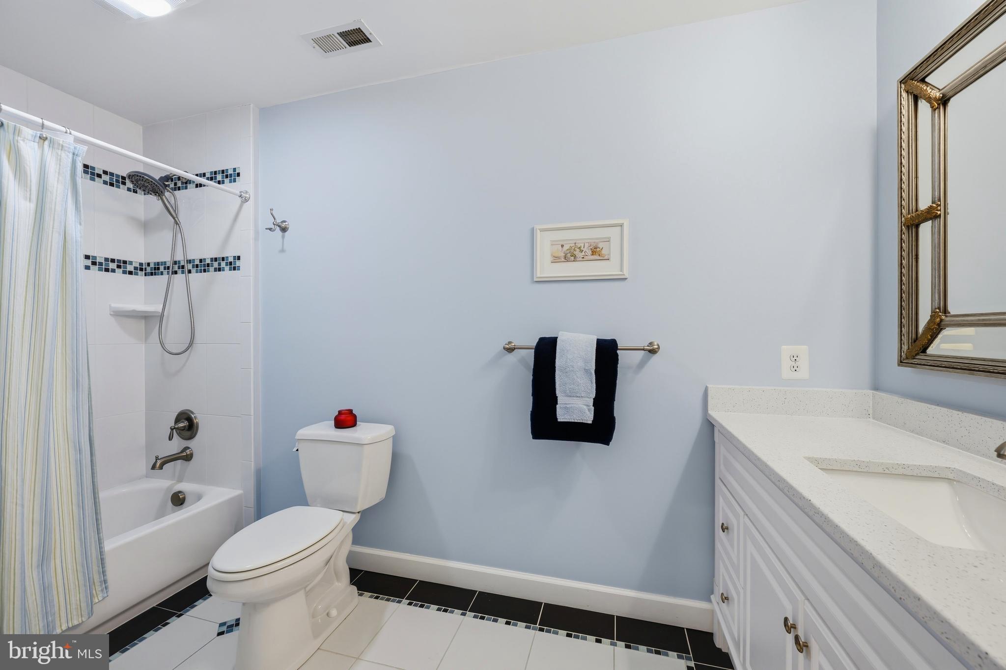 QUEEN ANNE ACRES - Residential