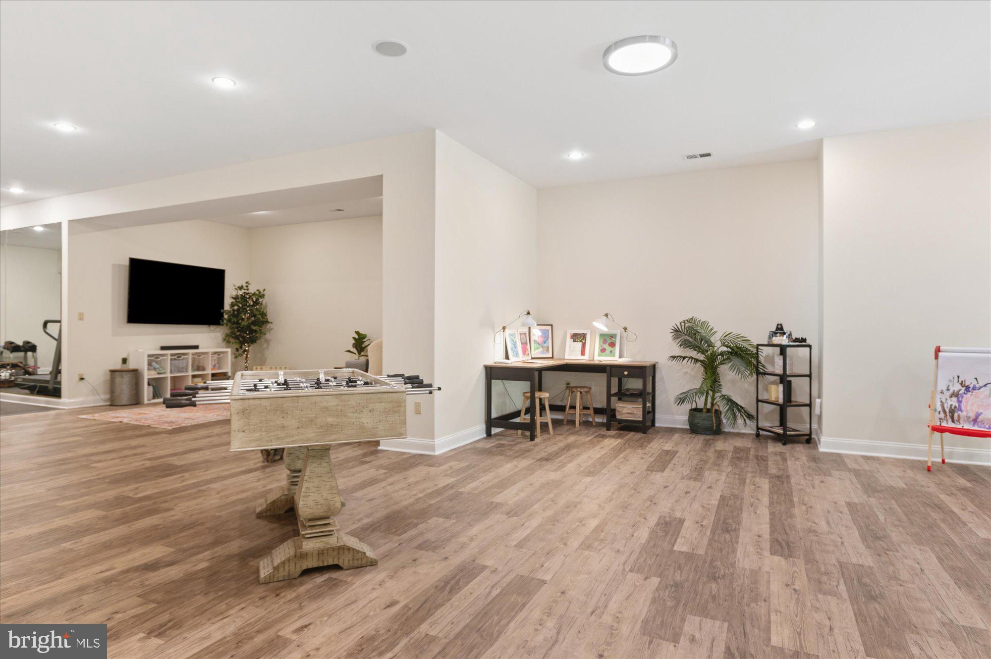 IDLEWILD FARM - Residential