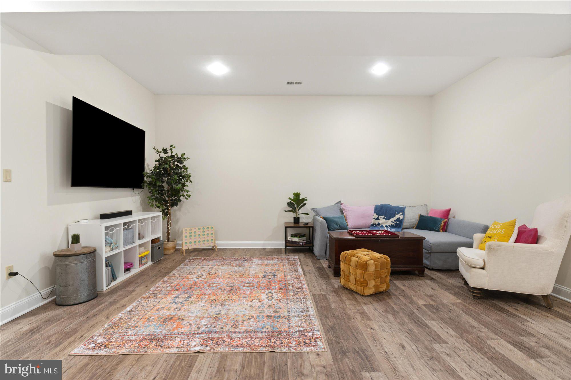 IDLEWILD FARM - Residential