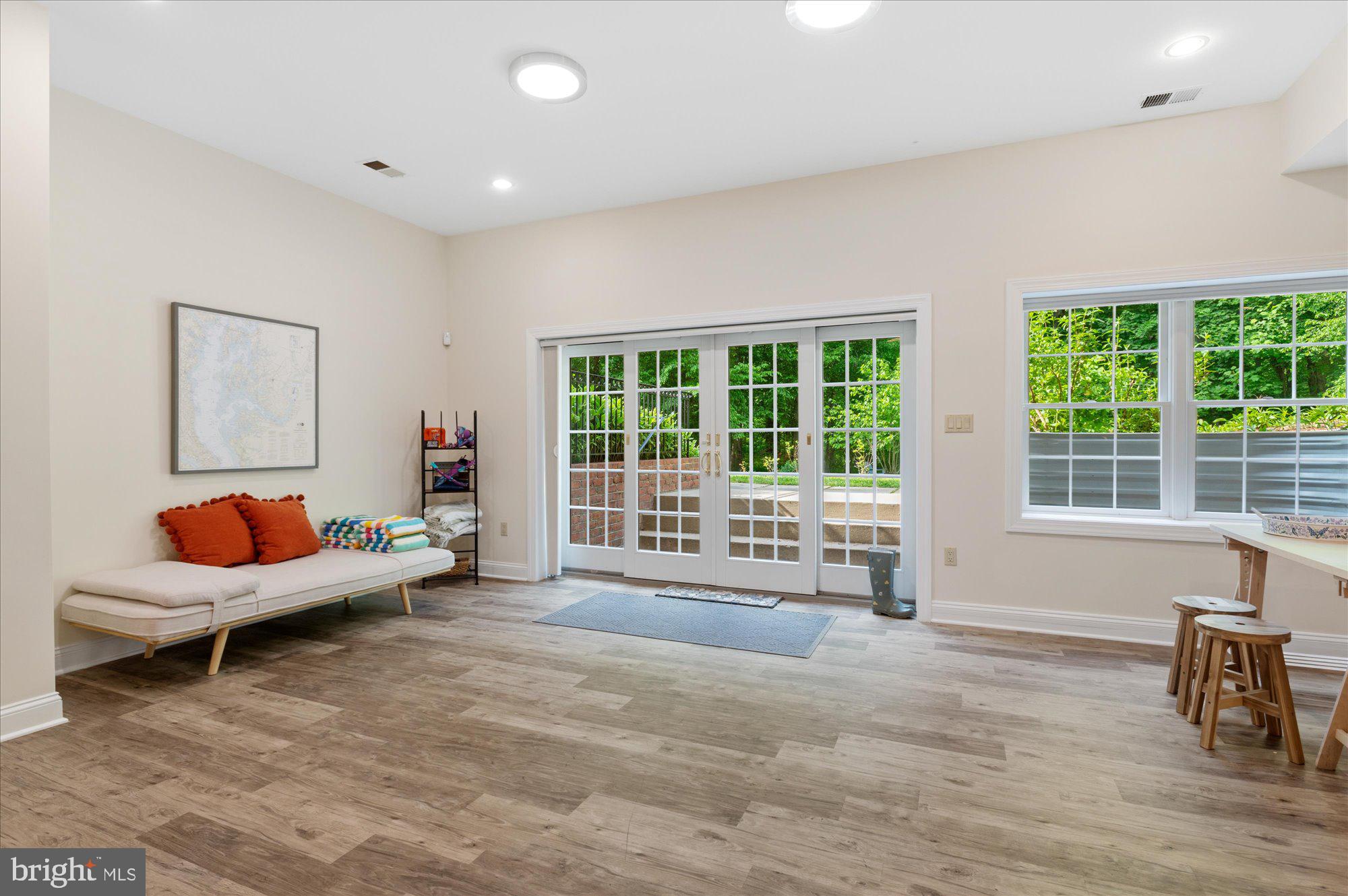 IDLEWILD FARM - Residential