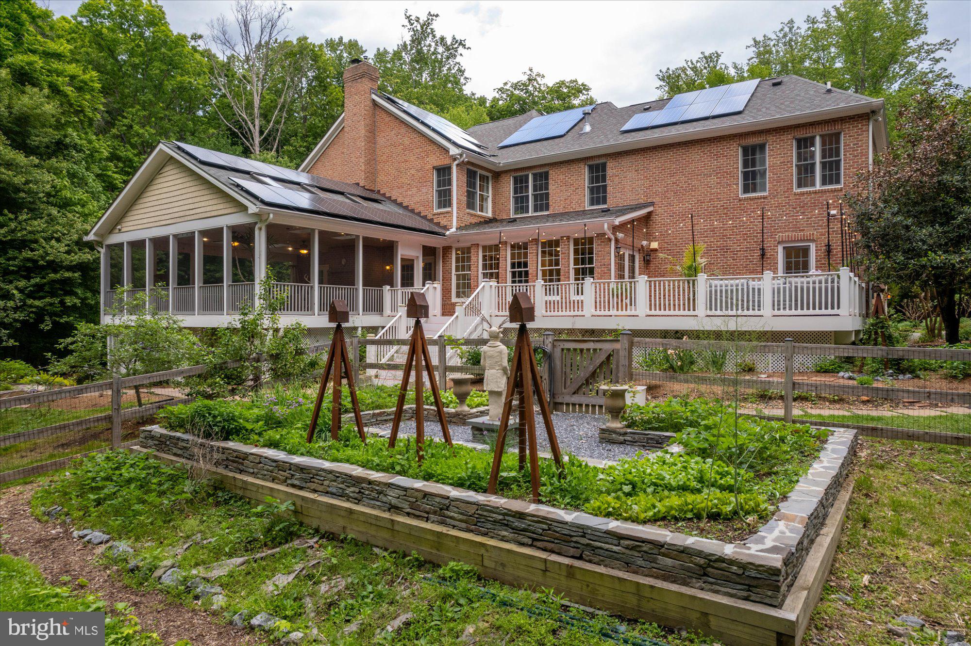 IDLEWILD FARM - Residential