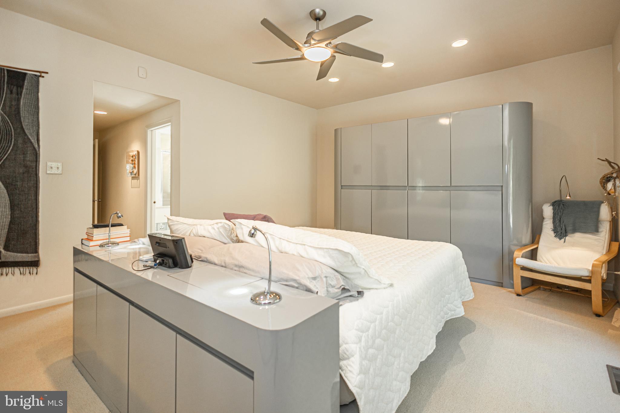 SUNNY KNOLLS - Residential