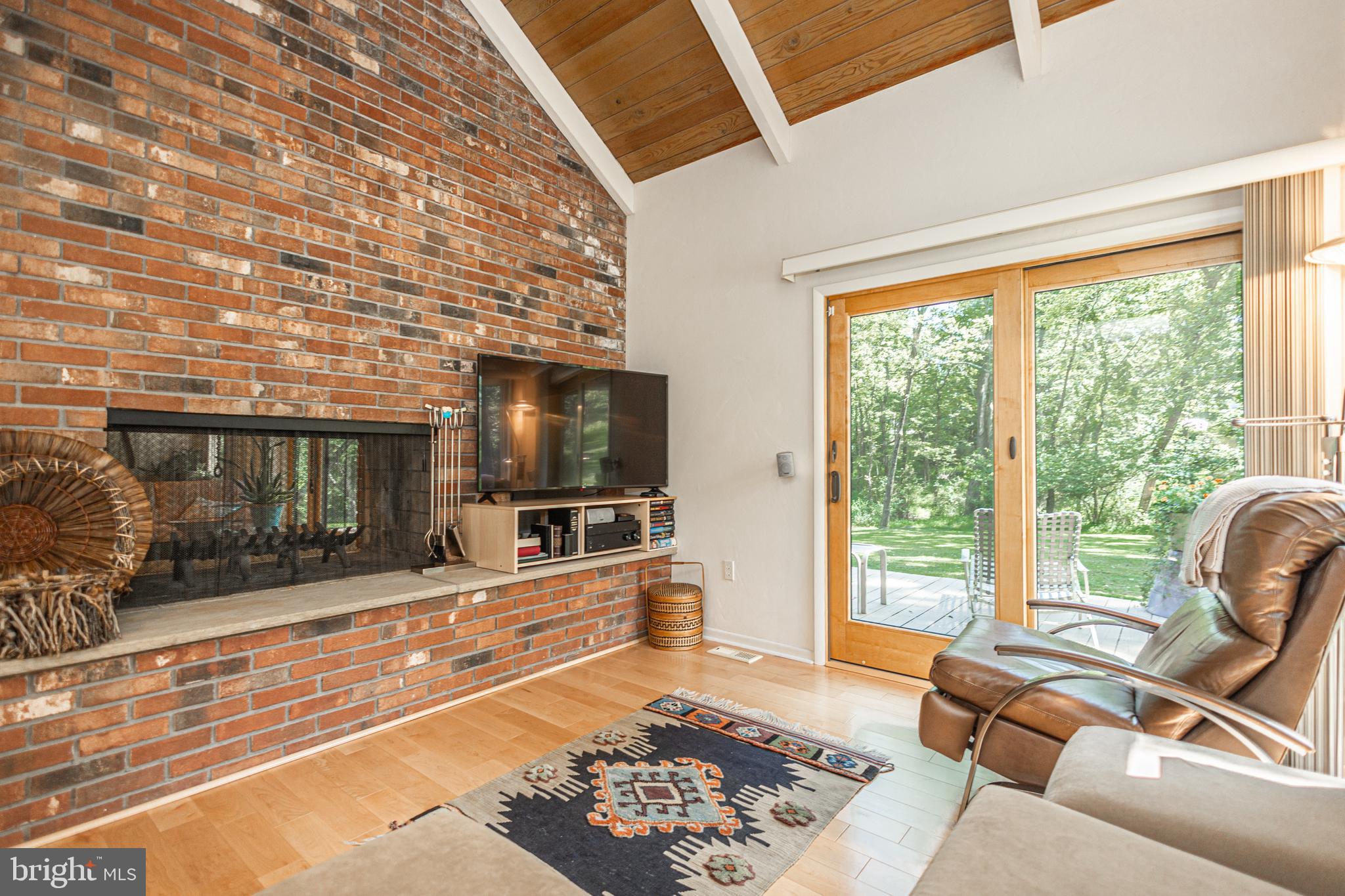 SUNNY KNOLLS - Residential