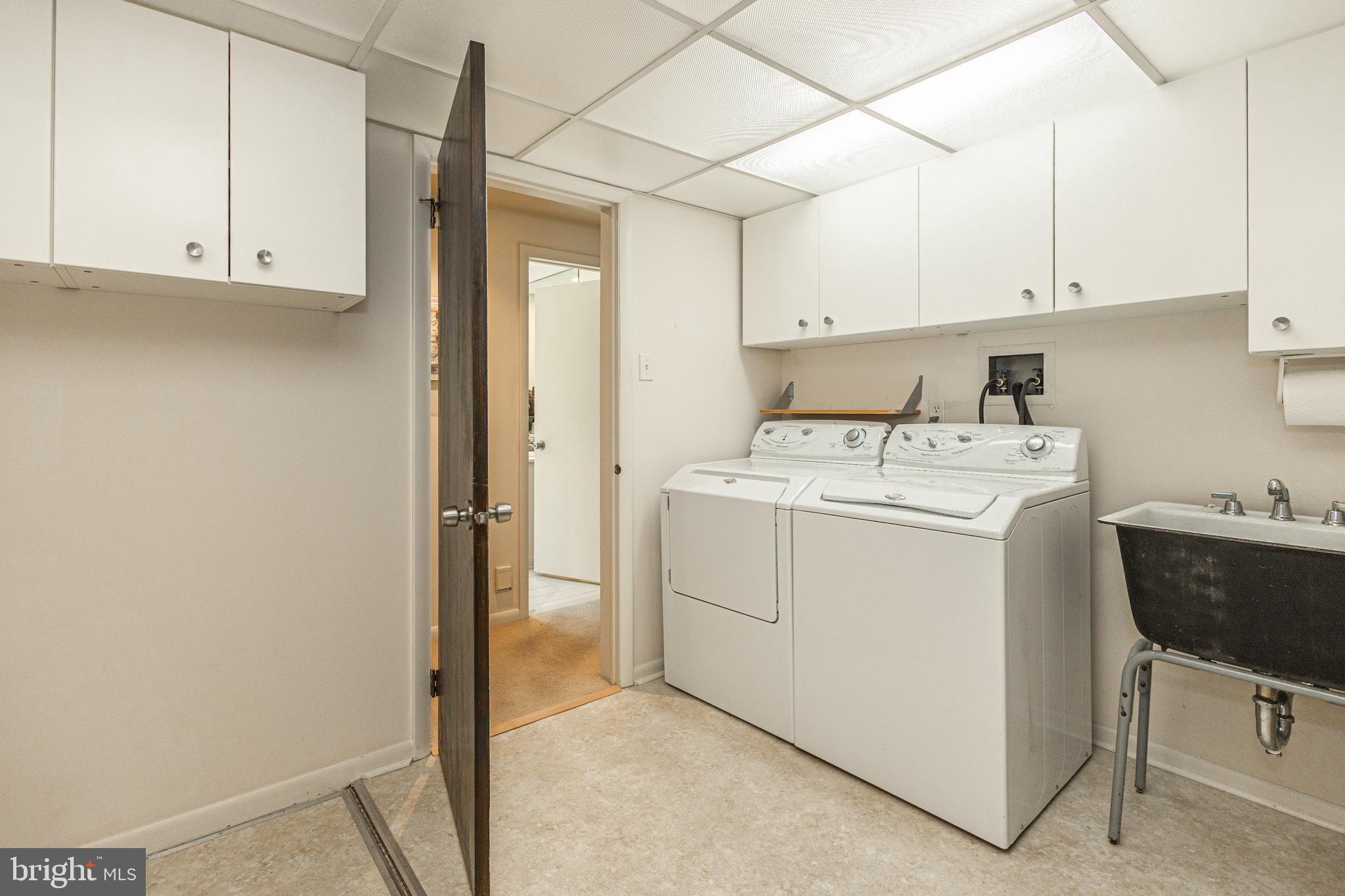 SUNNY KNOLLS - Residential