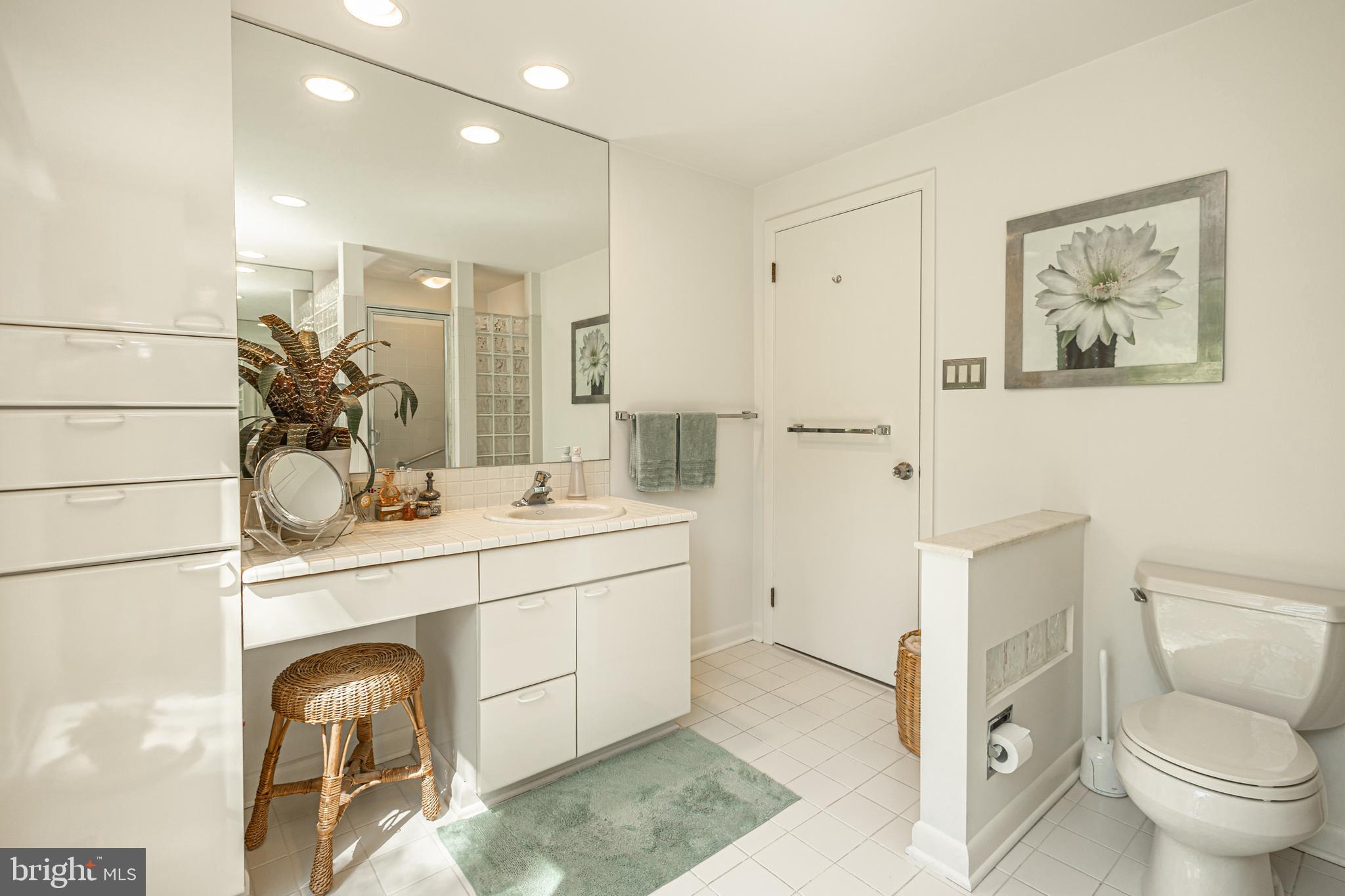 SUNNY KNOLLS - Residential