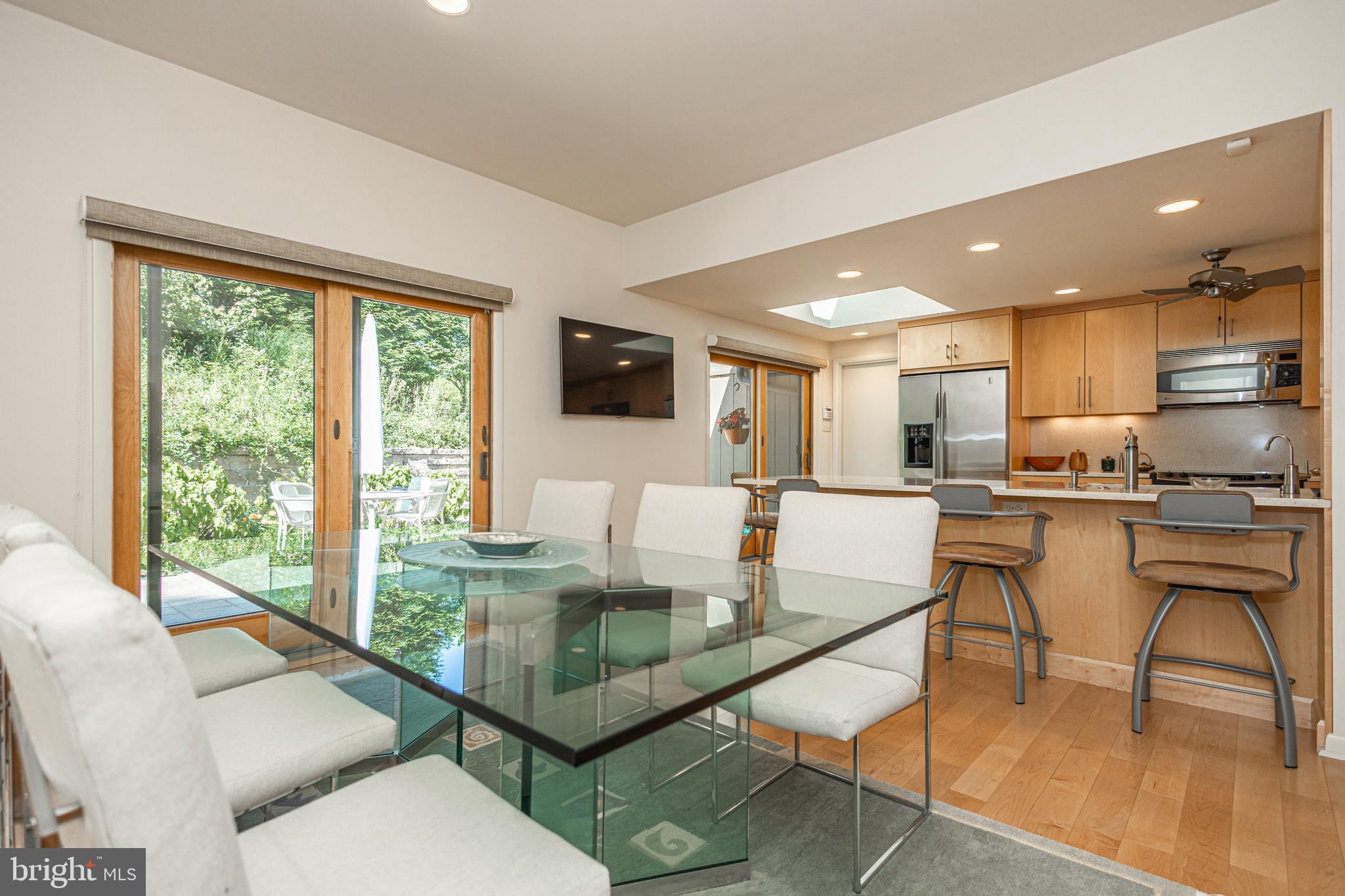 SUNNY KNOLLS - Residential