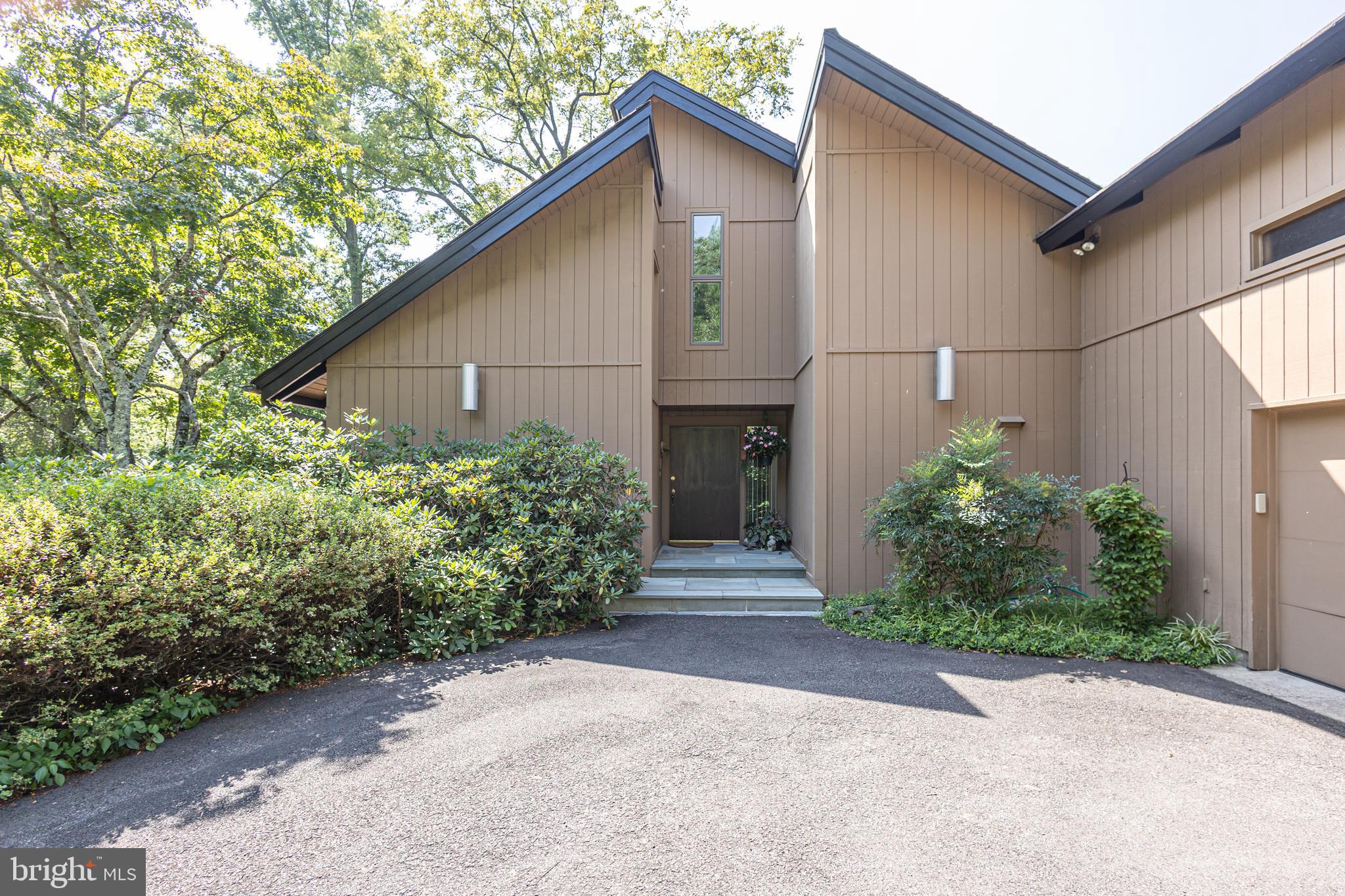 SUNNY KNOLLS - Residential