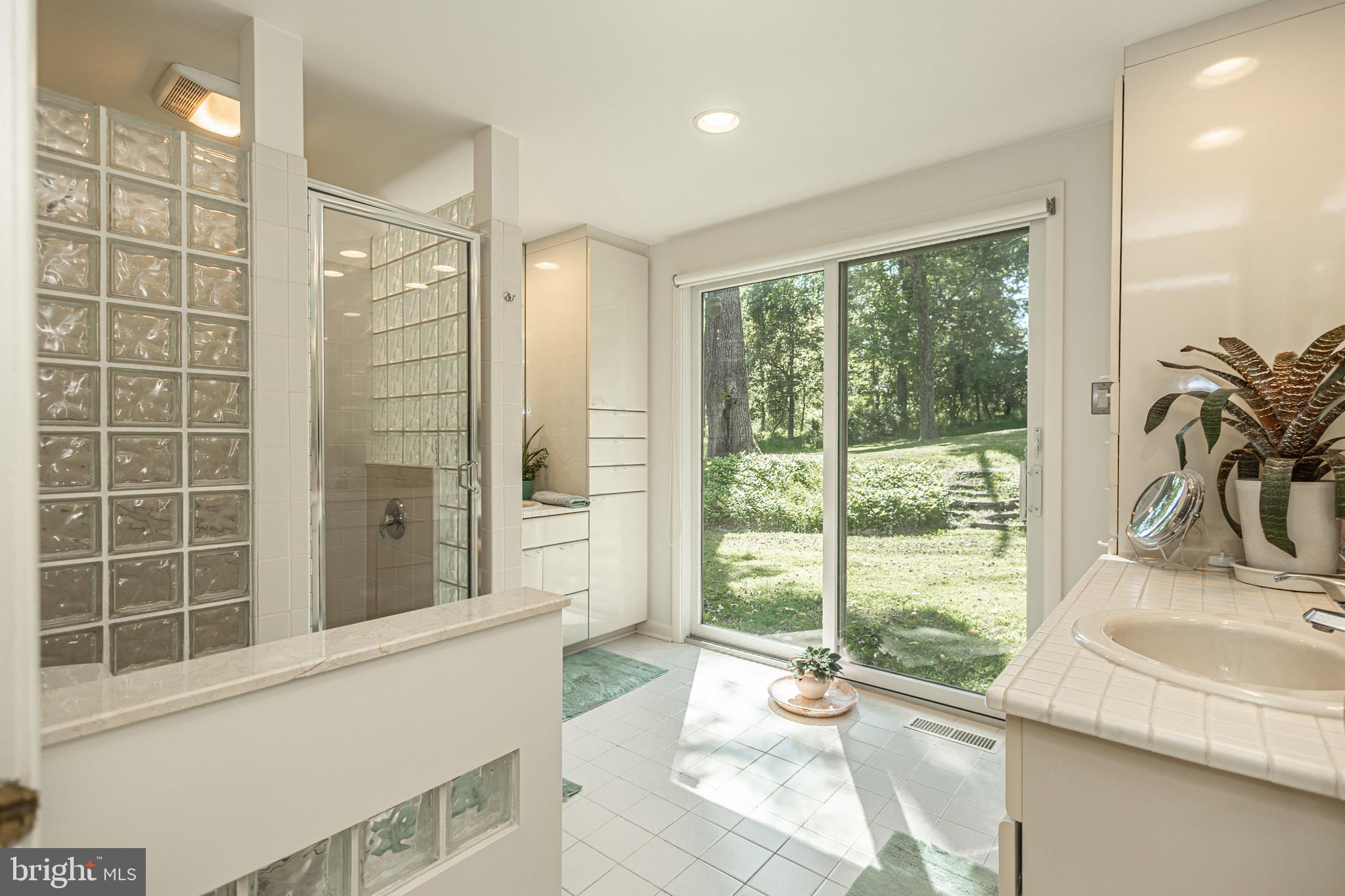 SUNNY KNOLLS - Residential