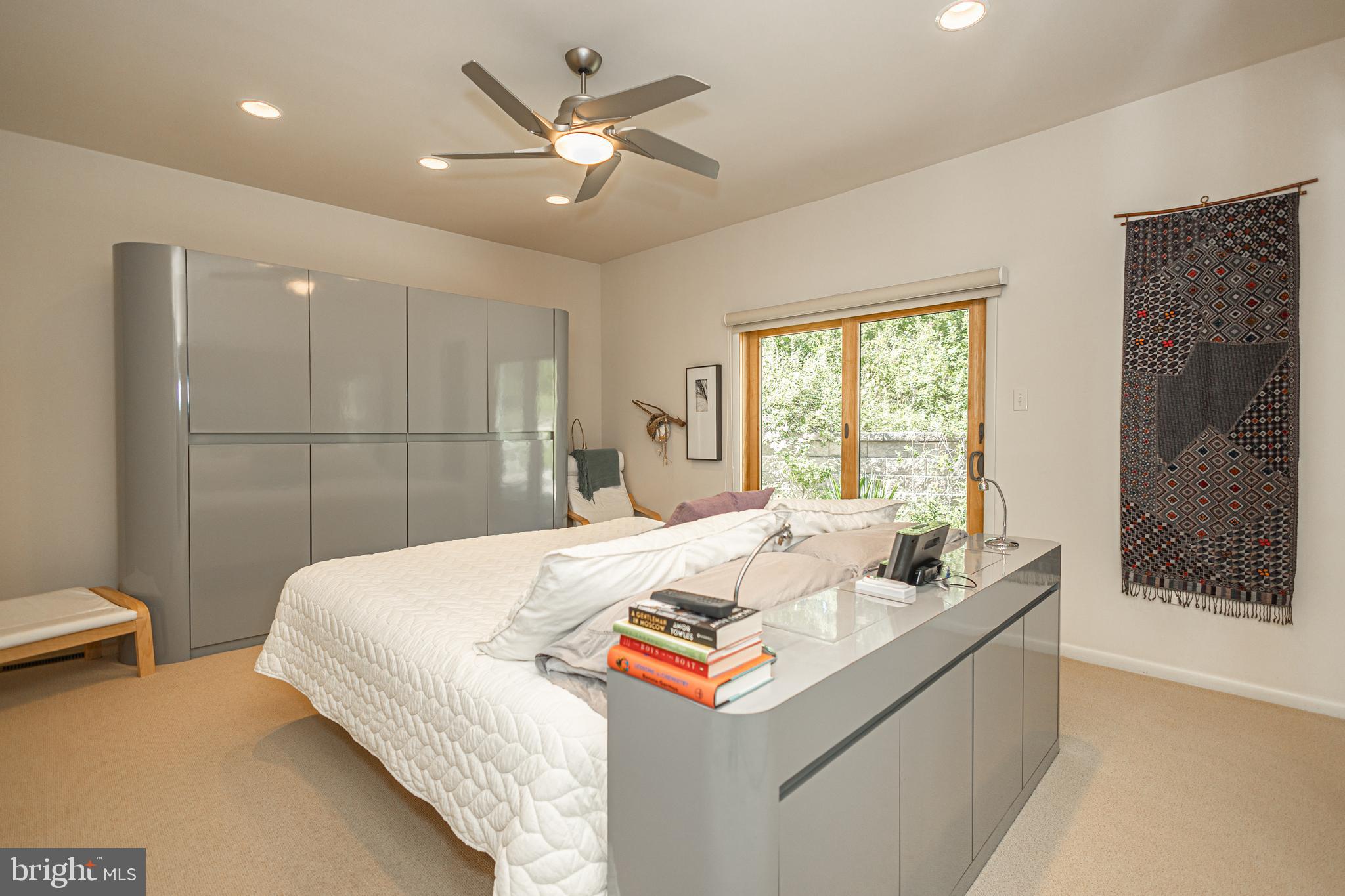 SUNNY KNOLLS - Residential