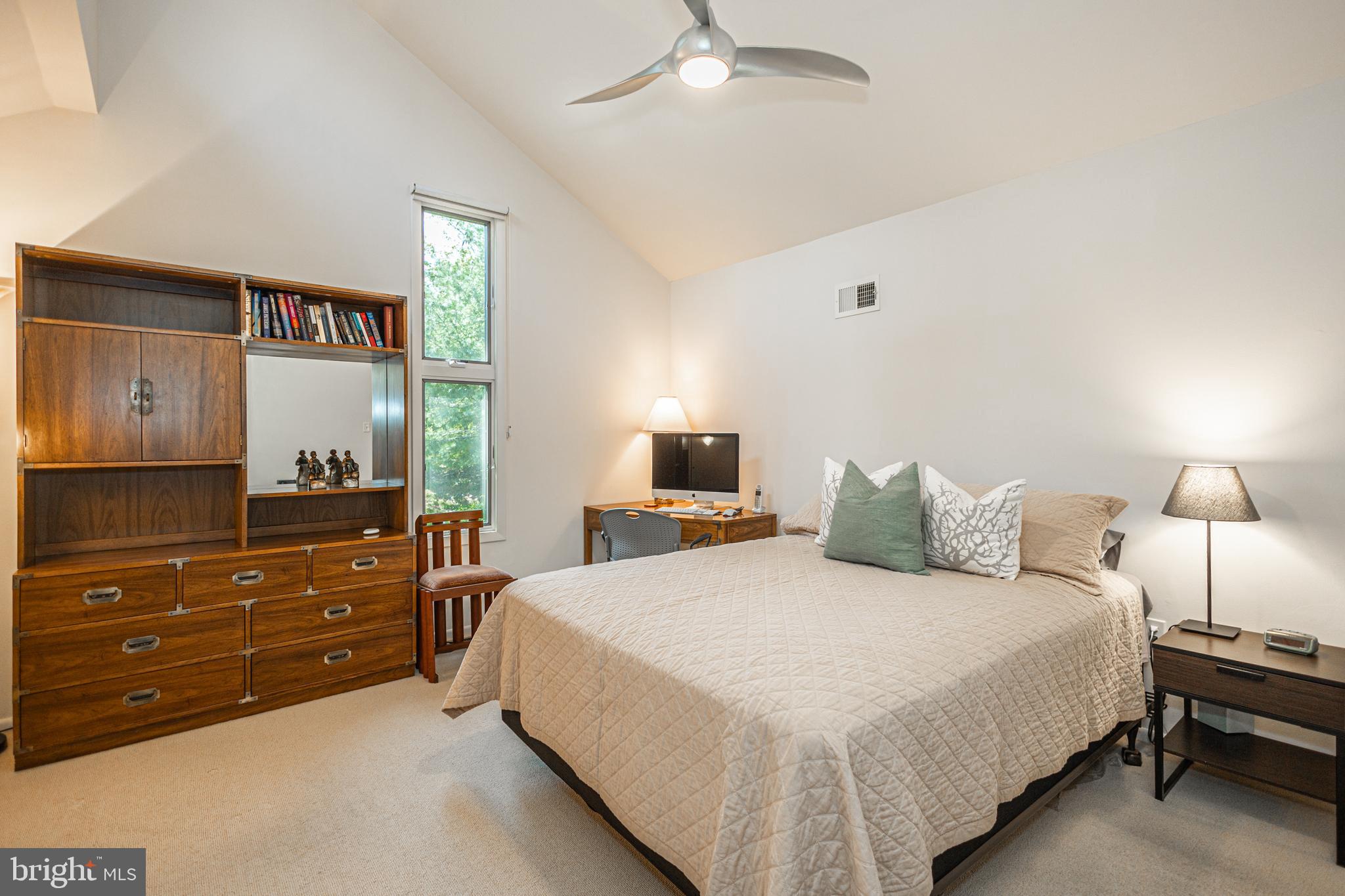 SUNNY KNOLLS - Residential