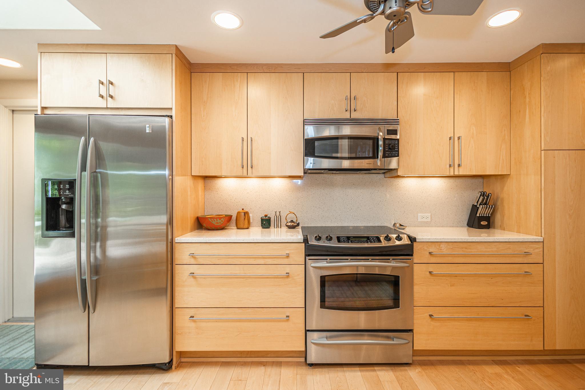 SUNNY KNOLLS - Residential