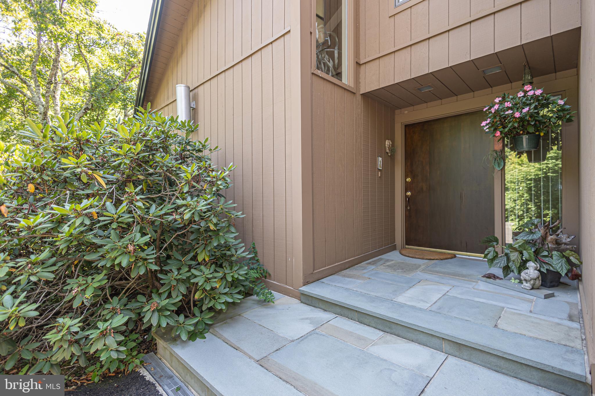 SUNNY KNOLLS - Residential