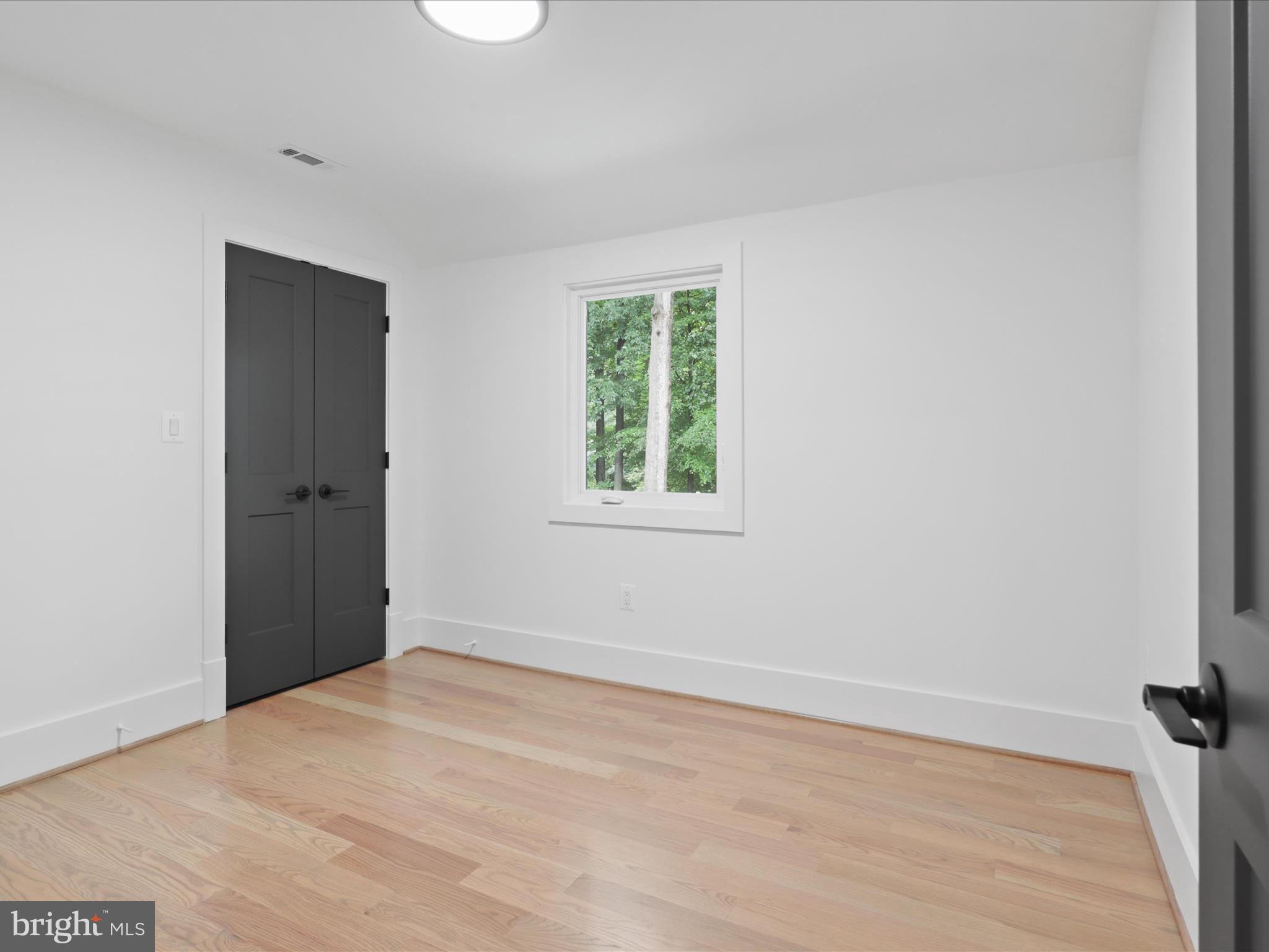 LEE HEIGHTS - Residential