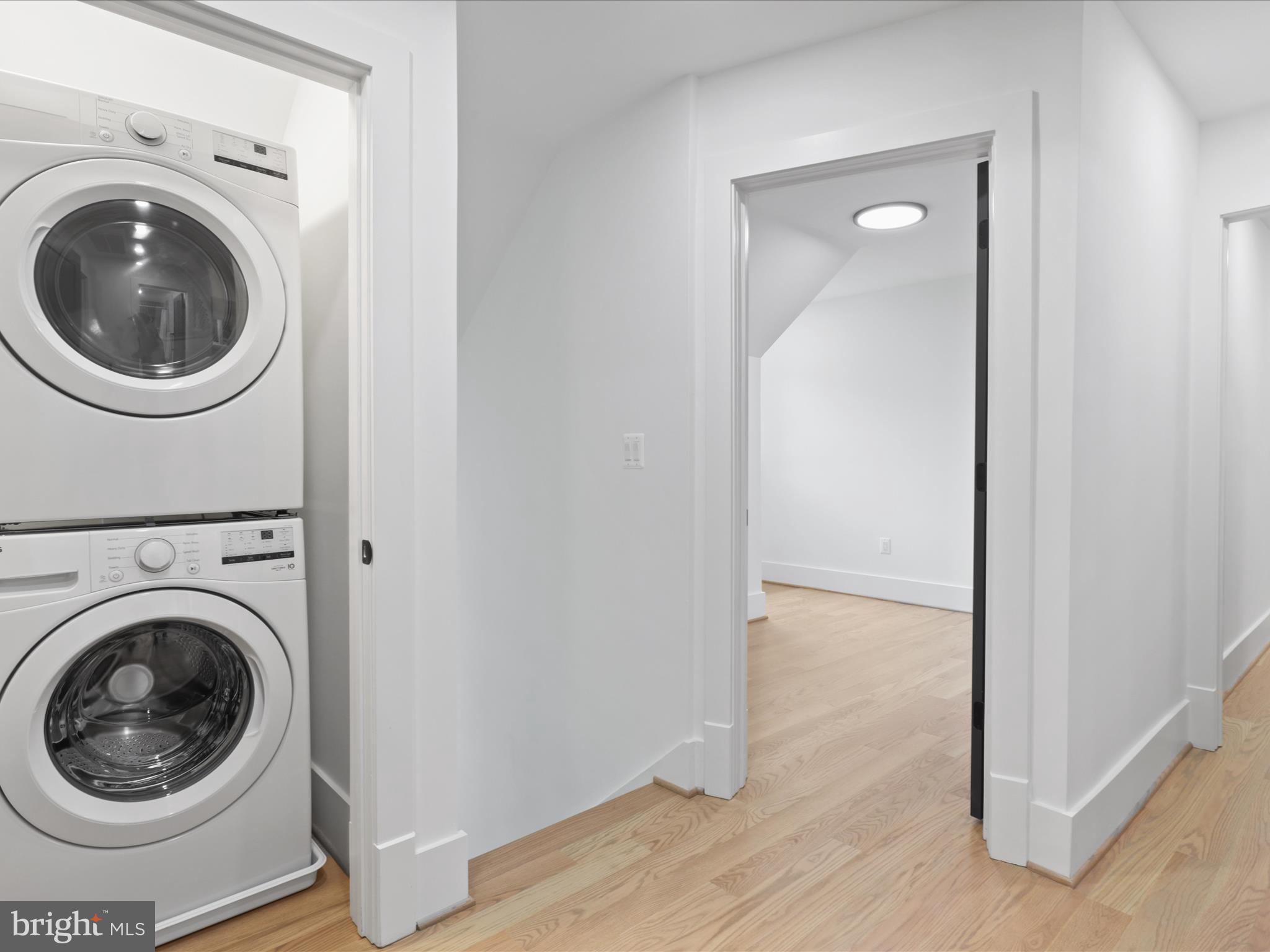 LEE HEIGHTS - Residential