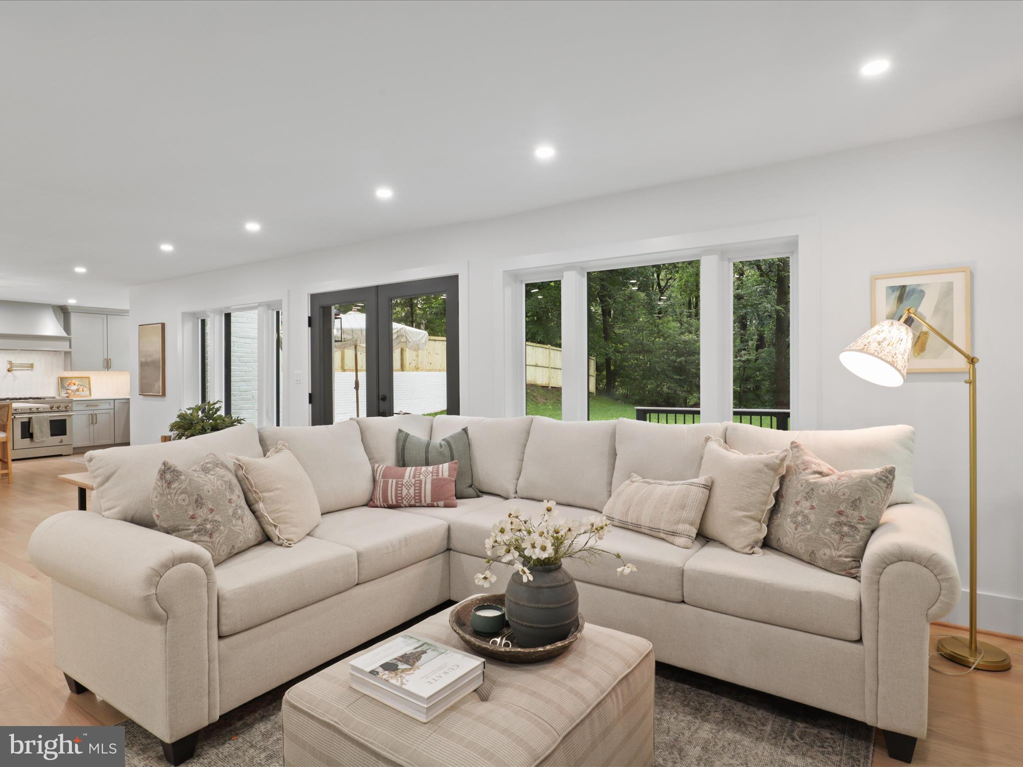 LEE HEIGHTS - Residential