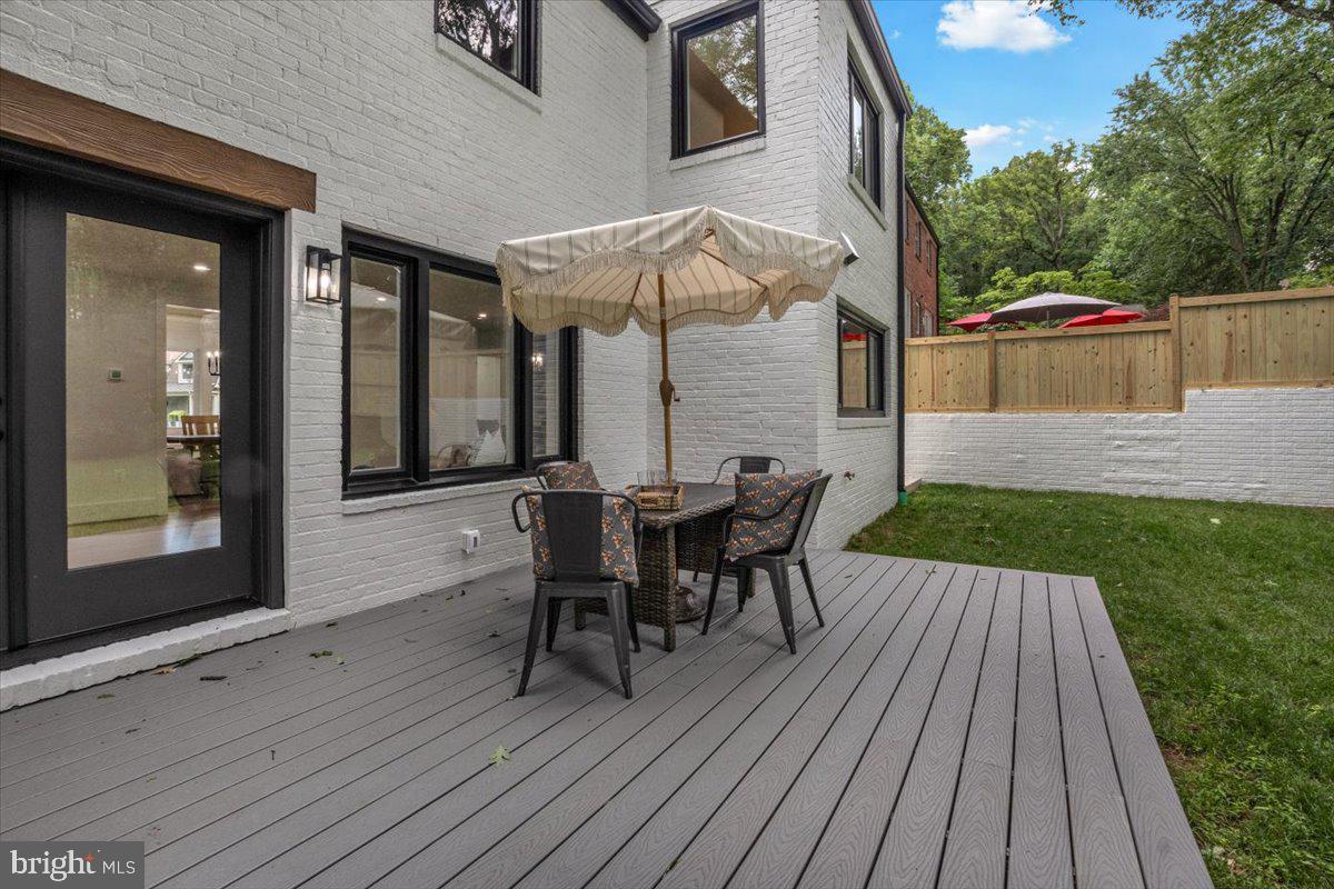 LEE HEIGHTS - Residential