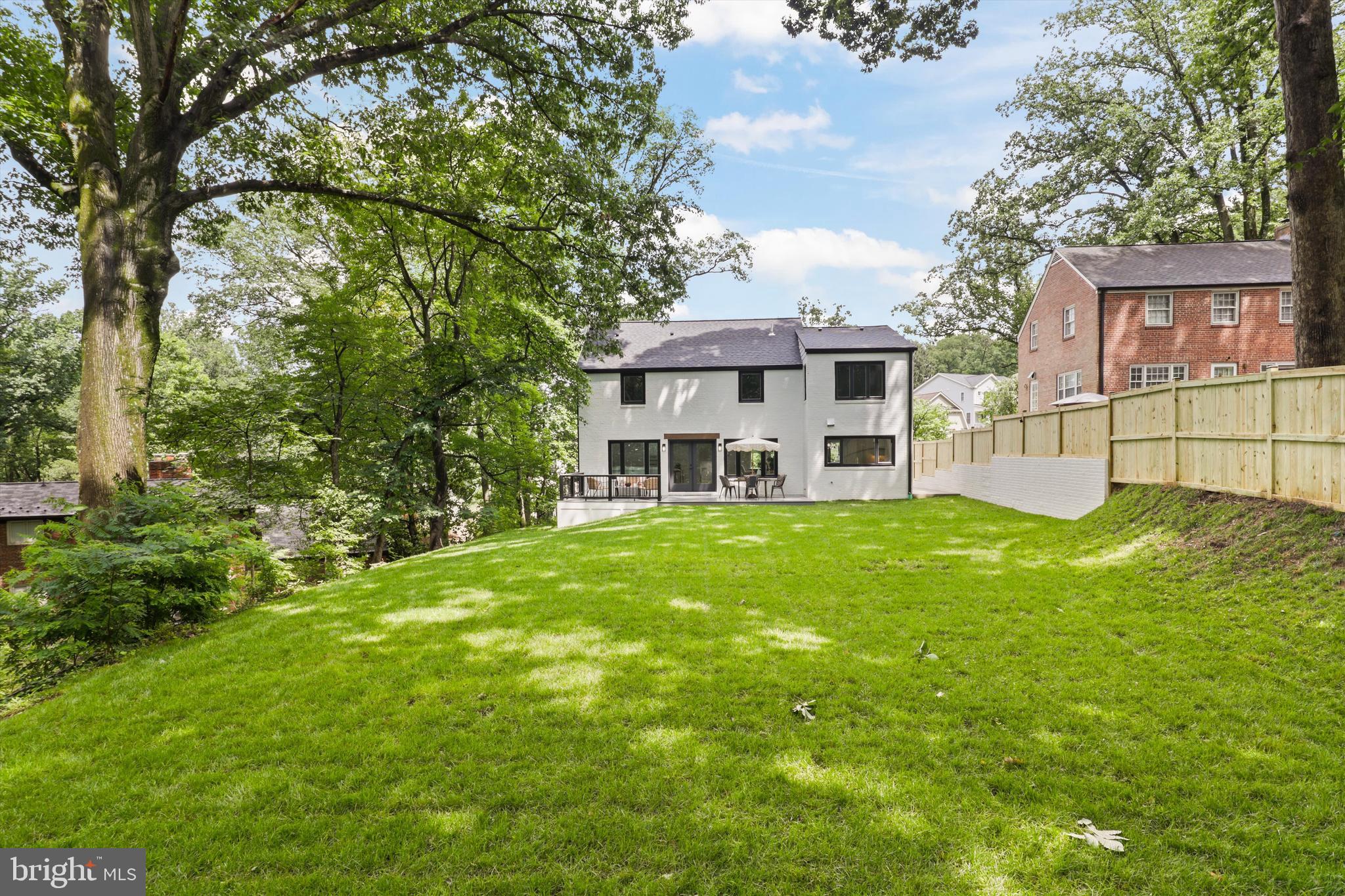 2520 N VERNON STREET N