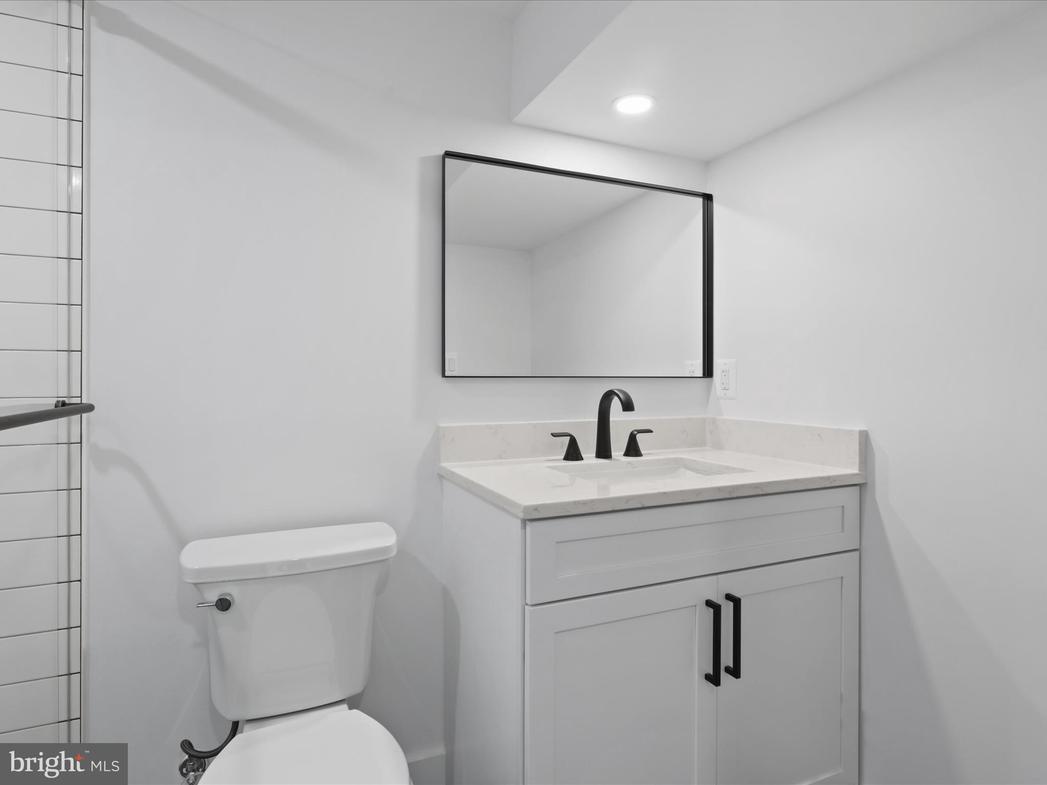 LEE HEIGHTS - Residential