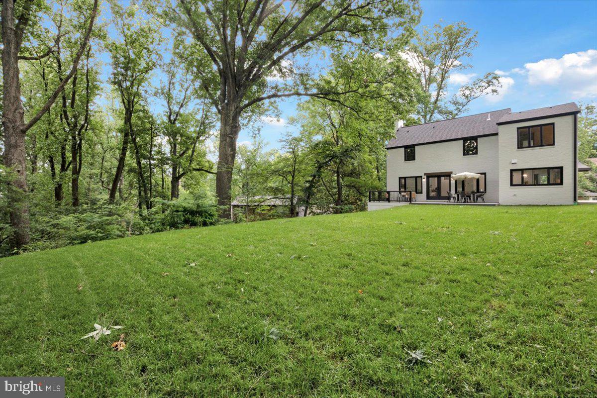 LEE HEIGHTS - Residential