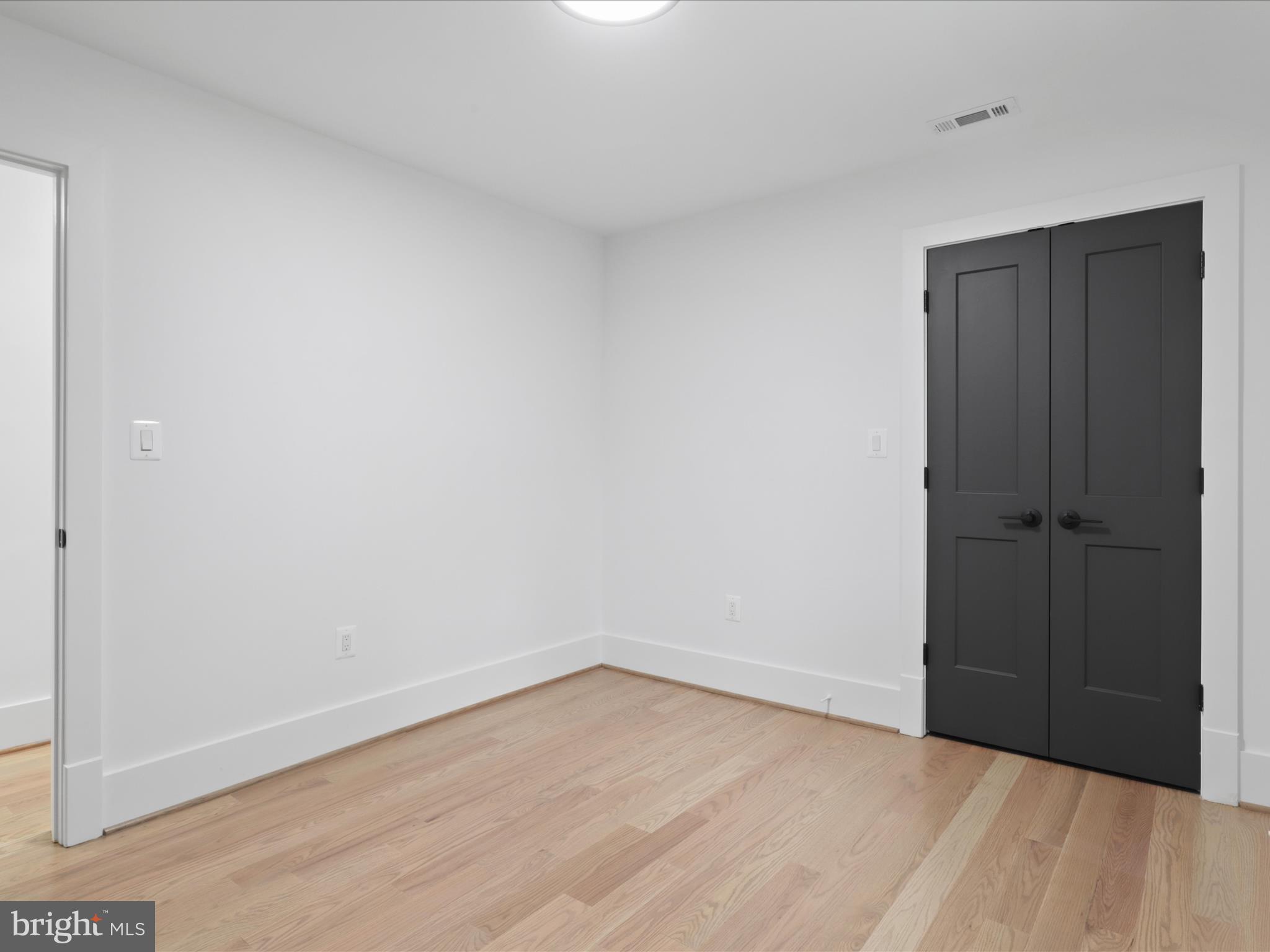 LEE HEIGHTS - Residential