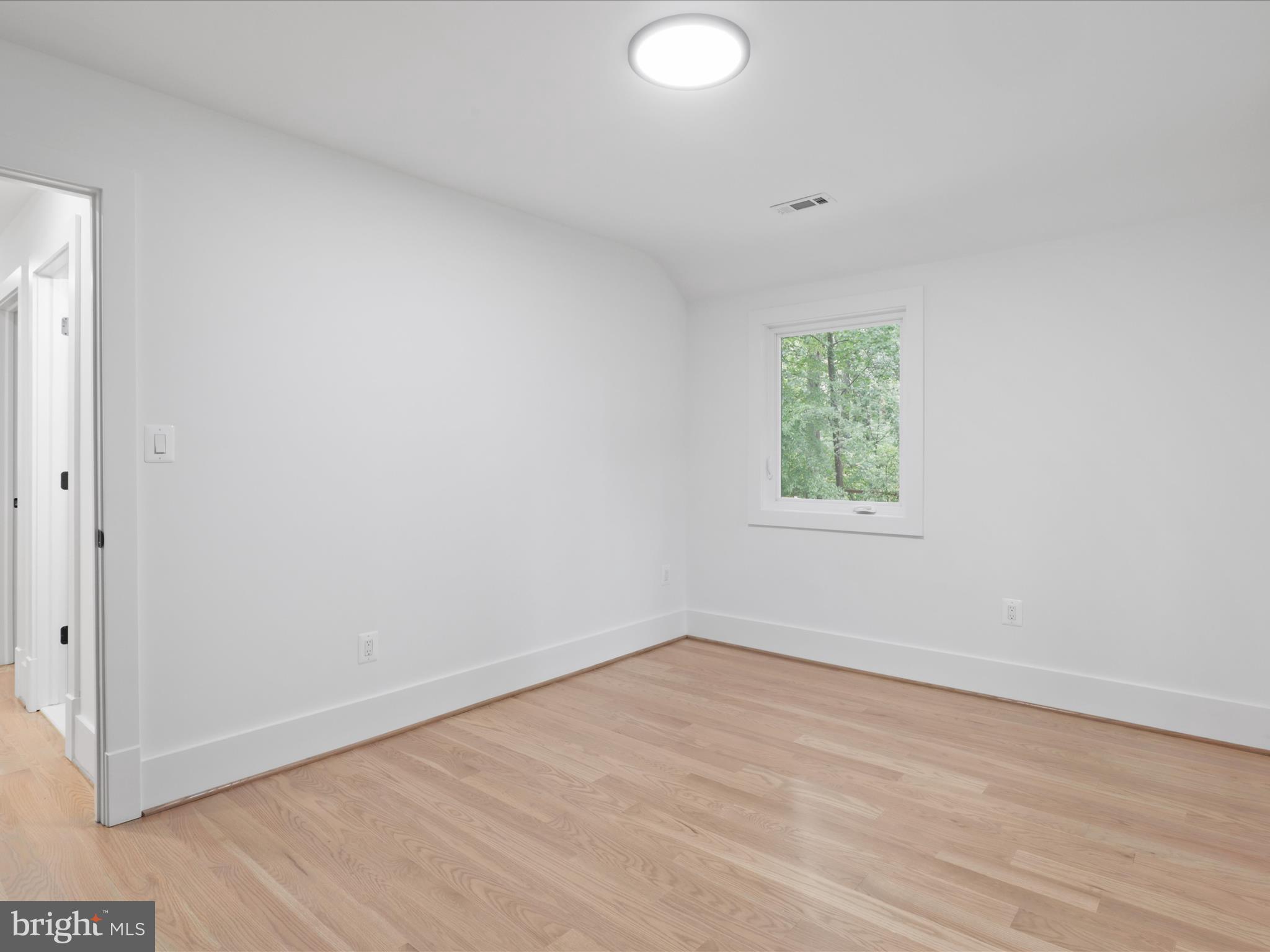 LEE HEIGHTS - Residential