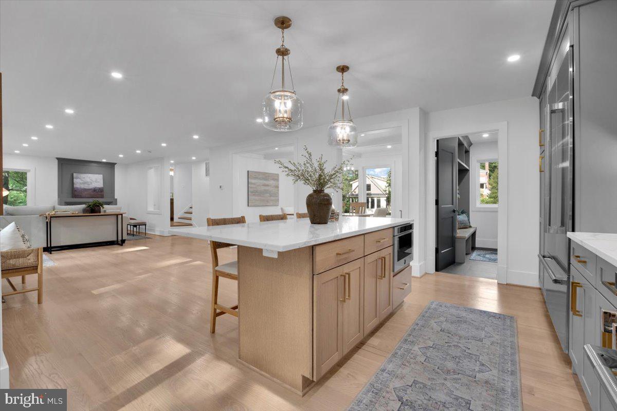 LEE HEIGHTS - Residential