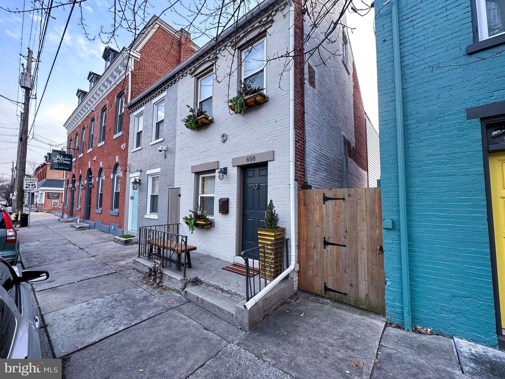 Photo of 608 COLUMBIA AVE, LANCASTER, PA 17603 (MLS # PALA2029780)