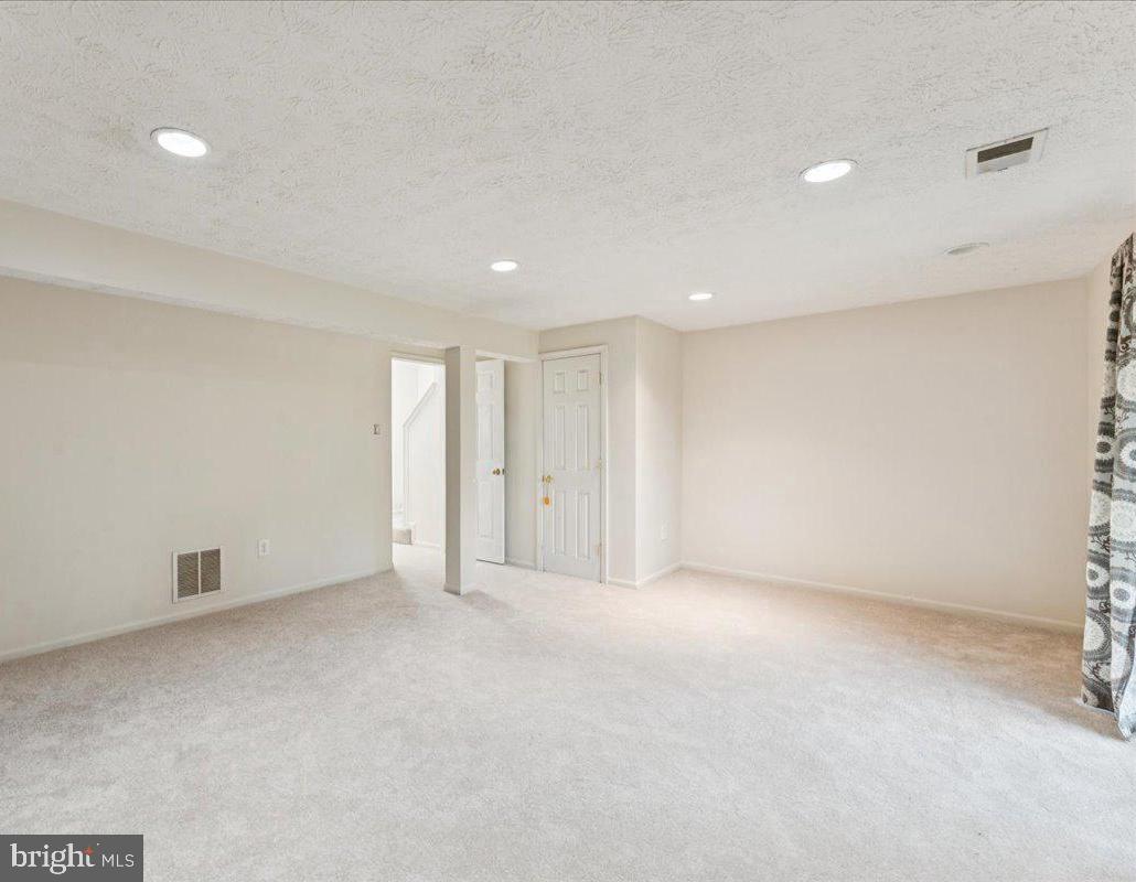 OAK POND PLAT FIVEPHASE - Residential