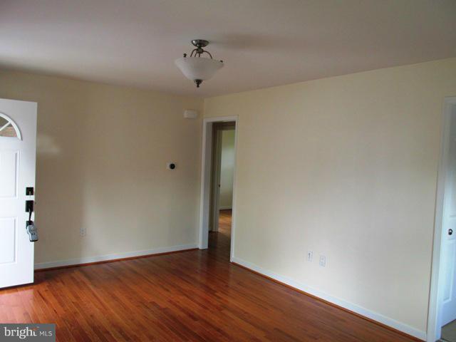 QUEENS CHAPEL MANOR - Residential