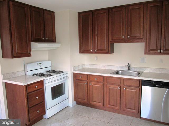 QUEENS CHAPEL MANOR - Residential