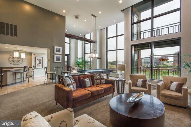 MIDTOWN ALEXANDRIA STATION CONDOMINIUM - Residential