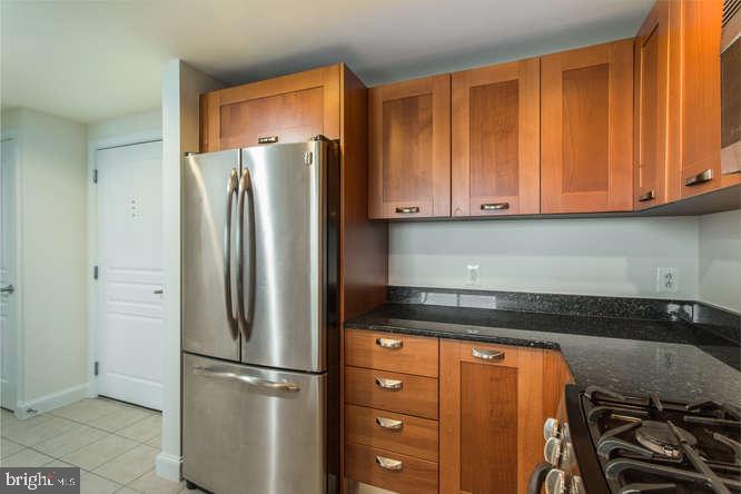 MIDTOWN ALEXANDRIA STATION CONDOMINIUM - Residential