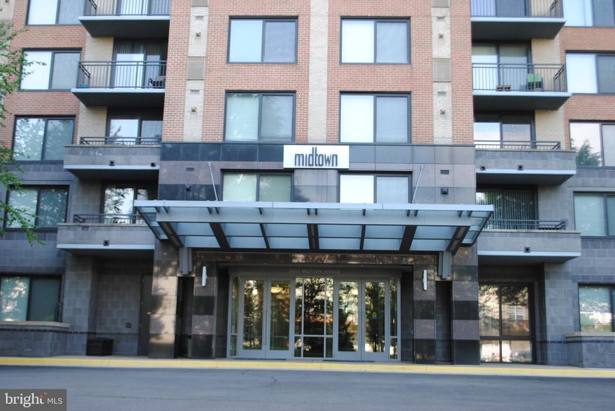 Penthouse 16th floor is limited access. Granite counter tops, stainless steel appliances,hardwood floor in Living Room, new carpet in bedroom. Freshly painted throughout, washer/dryer in unit. 2 garage spaces,24 hour concierge service, Pool, Spa, Party Room,Gym,Cyber Cafe, outdoor BBQ by the pool. Guest suite on premises. Huntington Metro station across street. Agent is owner