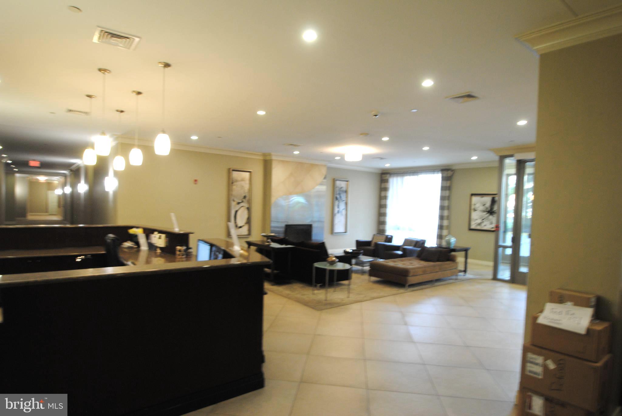 MIDTOWN ALEXANDRIA STATION CONDOMINIUM - Residential