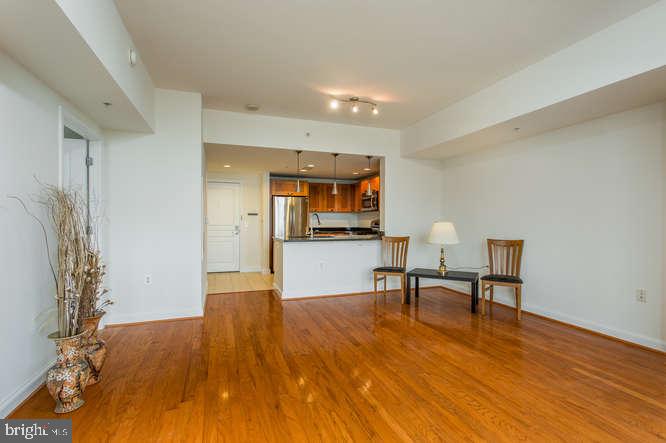 MIDTOWN ALEXANDRIA STATION CONDOMINIUM - Residential