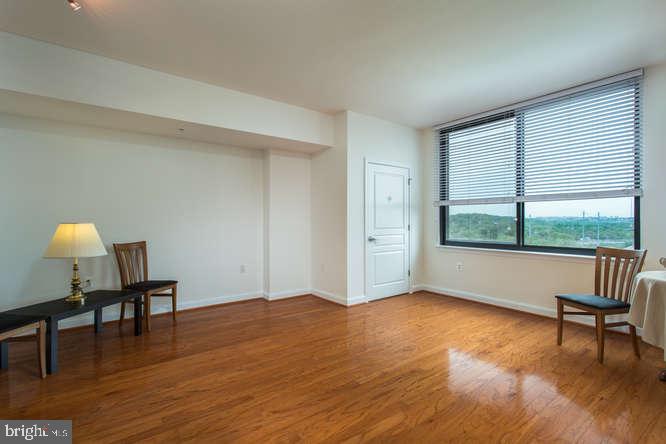 MIDTOWN ALEXANDRIA STATION CONDOMINIUM - Residential