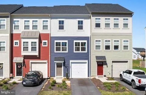 MLS: VAFV2033824